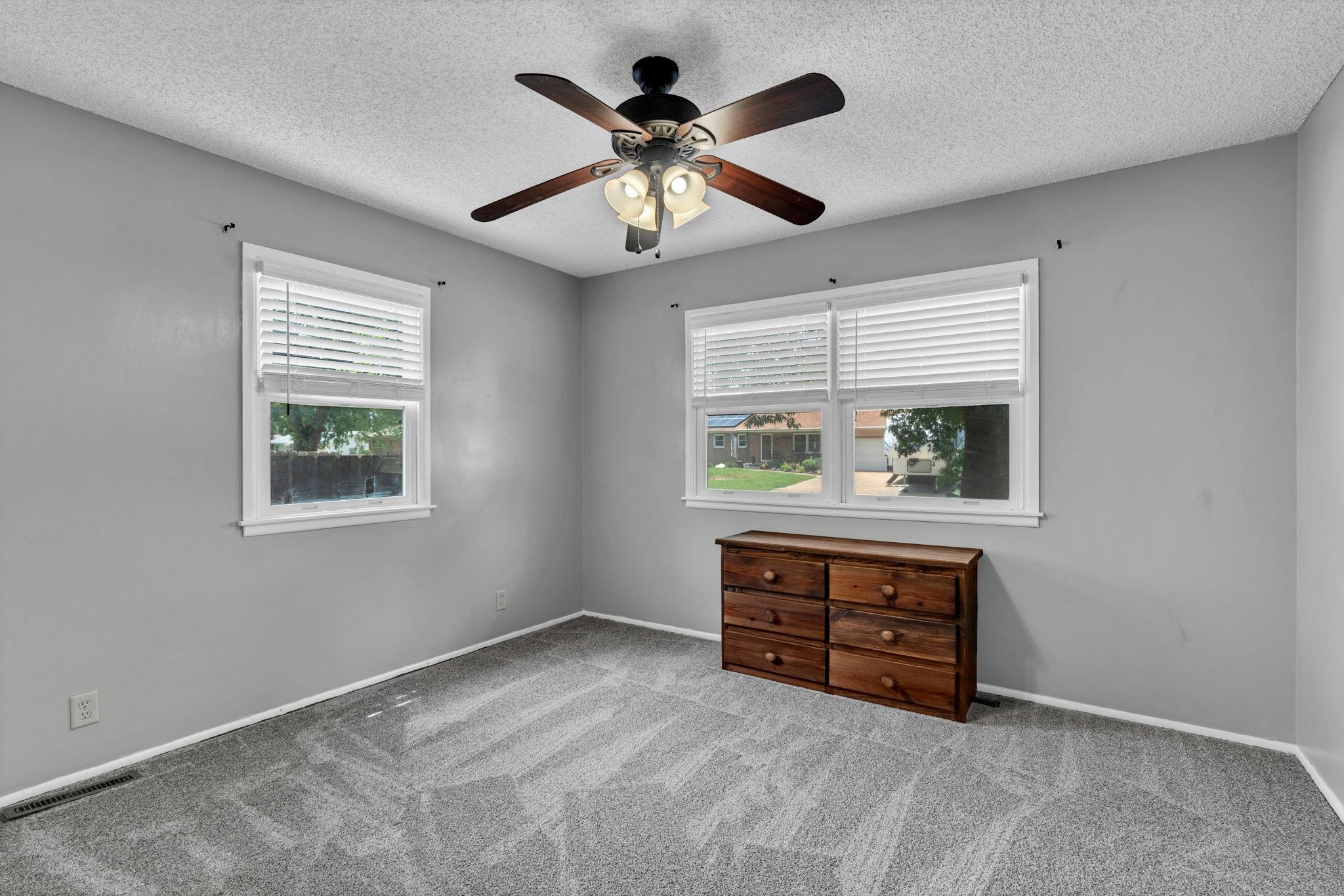 1506 N Glenhurst St Property Photo 10