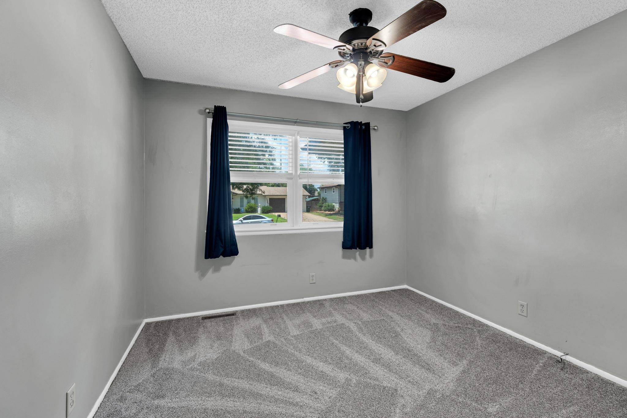 1506 N Glenhurst St Property Photo 12