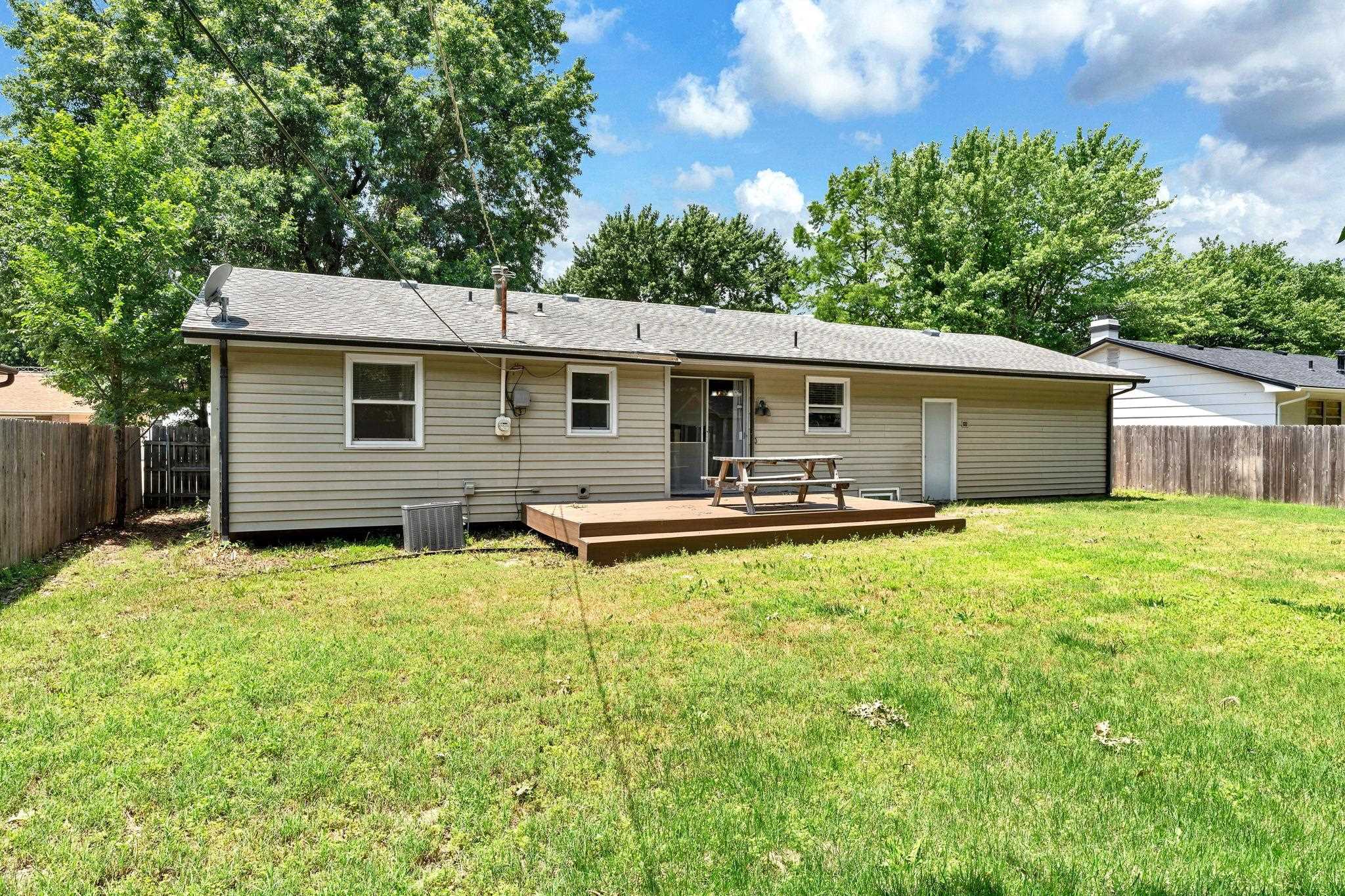 1506 N Glenhurst St Property Photo 20