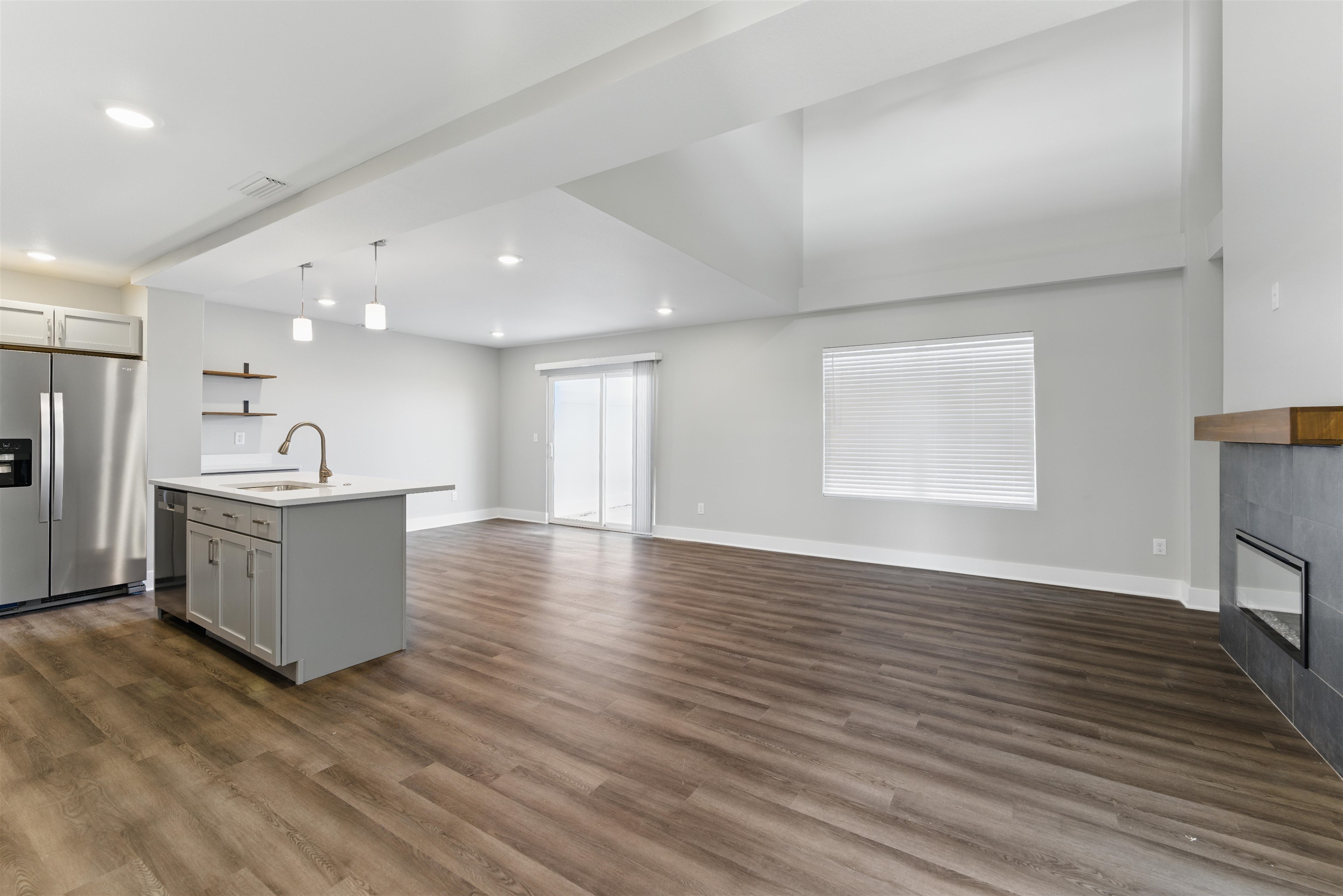 2718 Tim Rogers Ln Property Photo 4