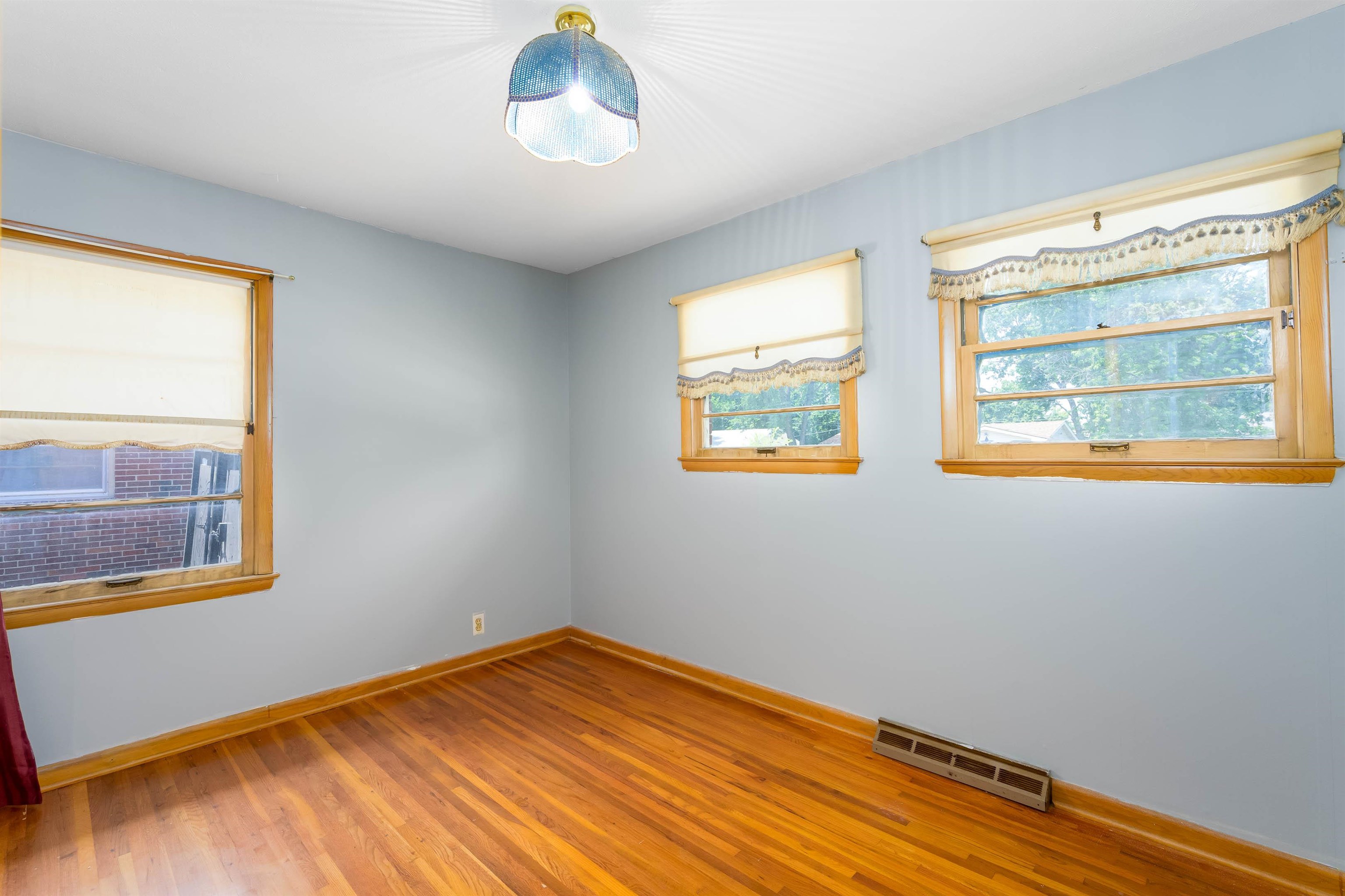 3052 S Euclid Ave Property Photo 11