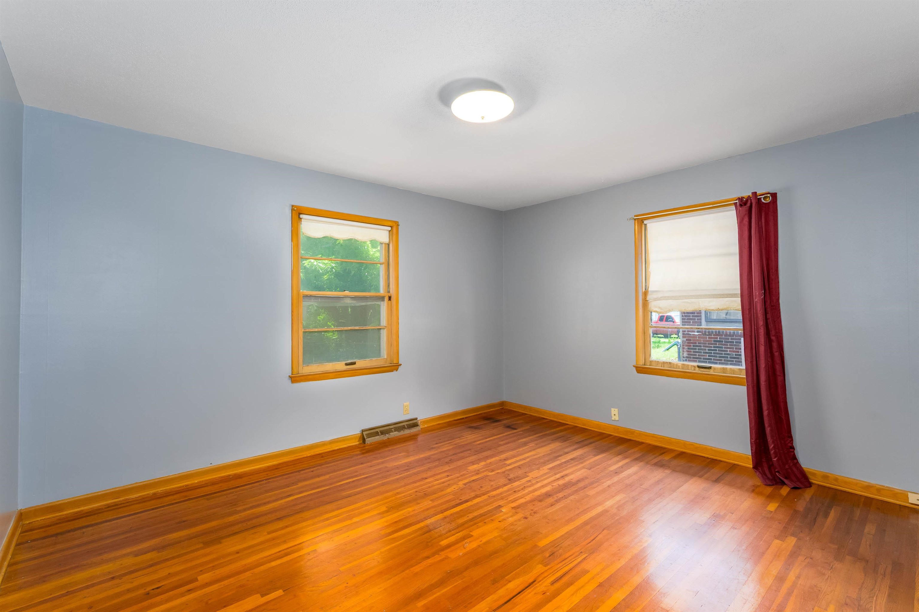 3052 S Euclid Ave Property Photo 13