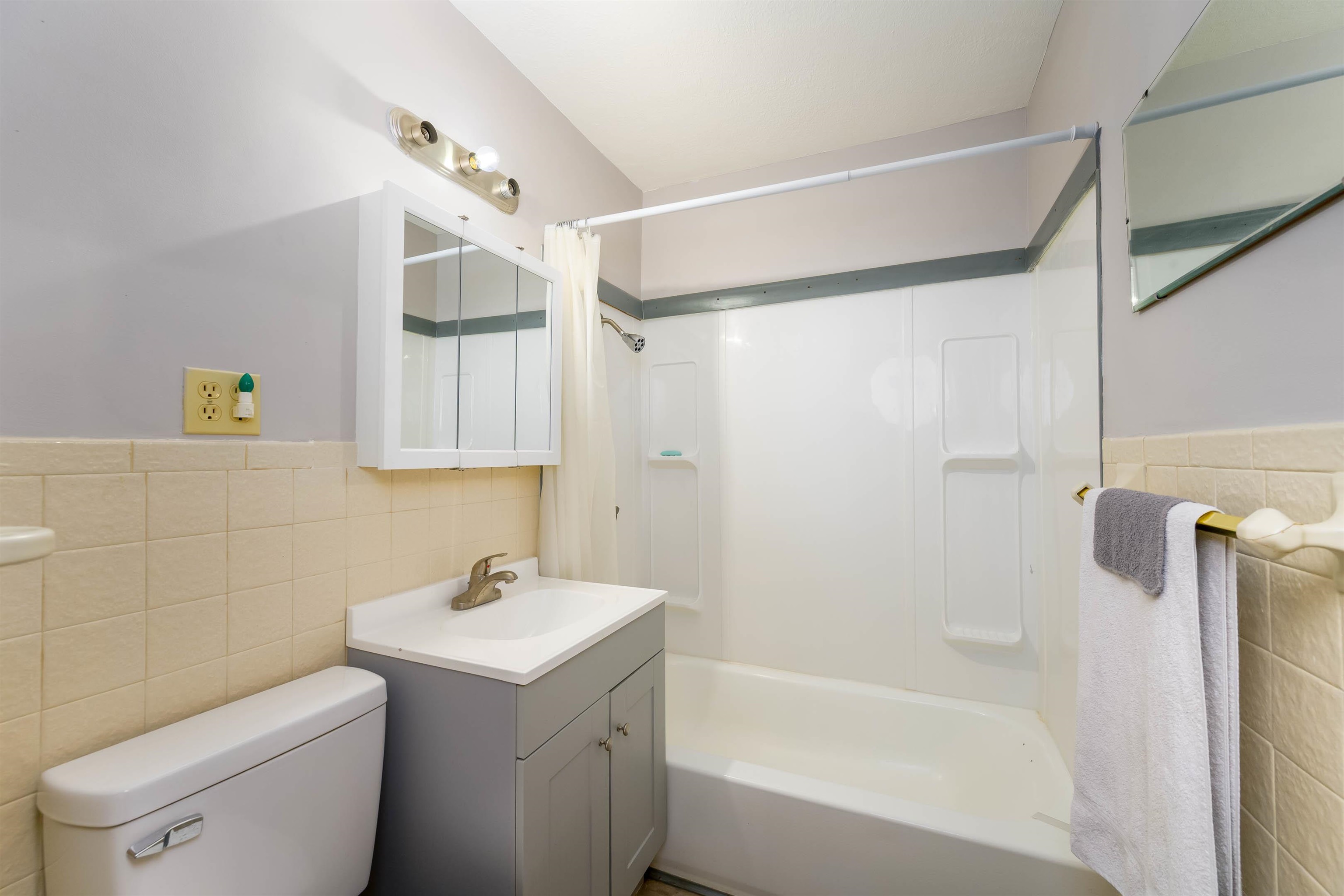 3052 S Euclid Ave Property Photo 15