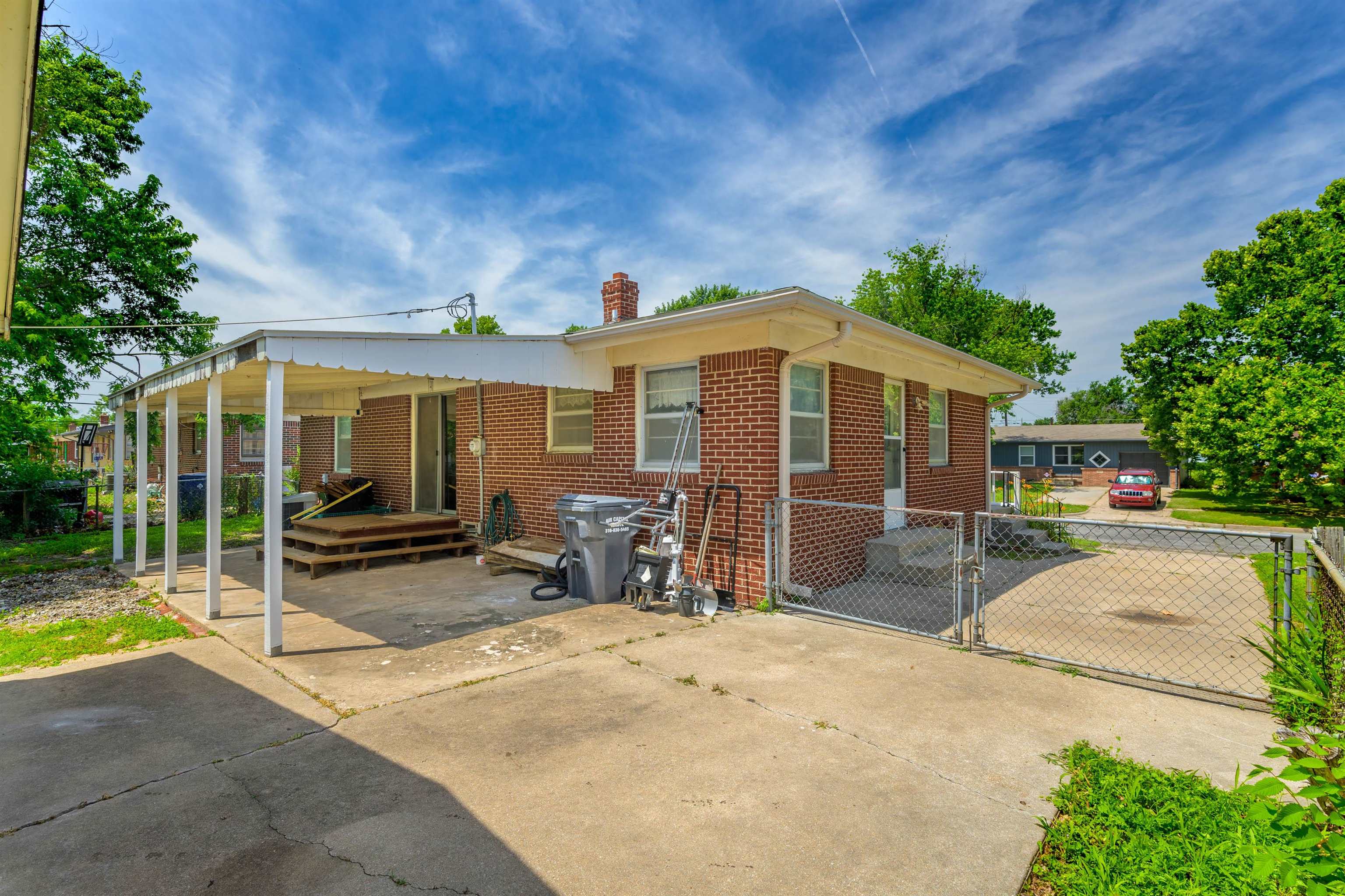 3052 S Euclid Ave Property Photo 18