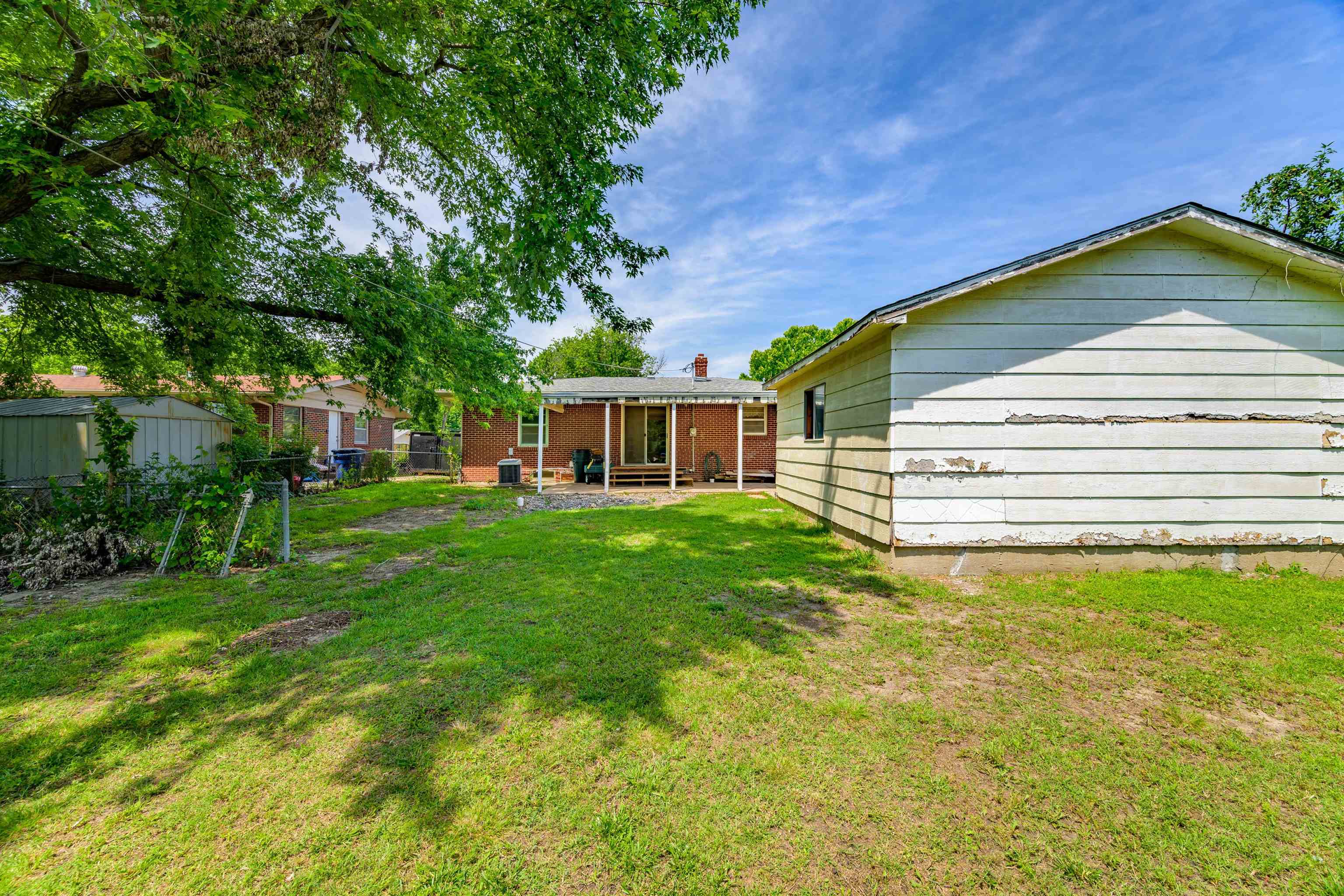 3052 S Euclid Ave Property Photo 19