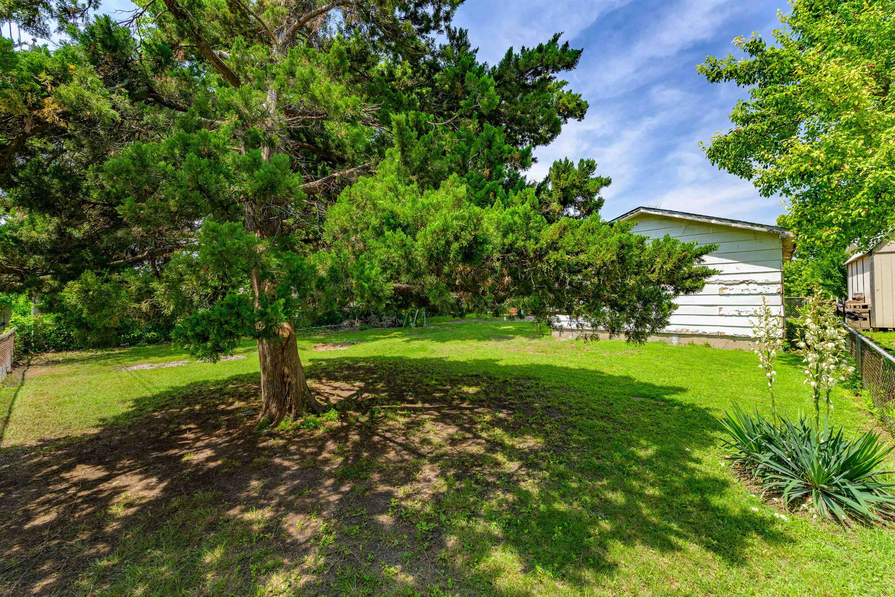 3052 S Euclid Ave Property Photo 20