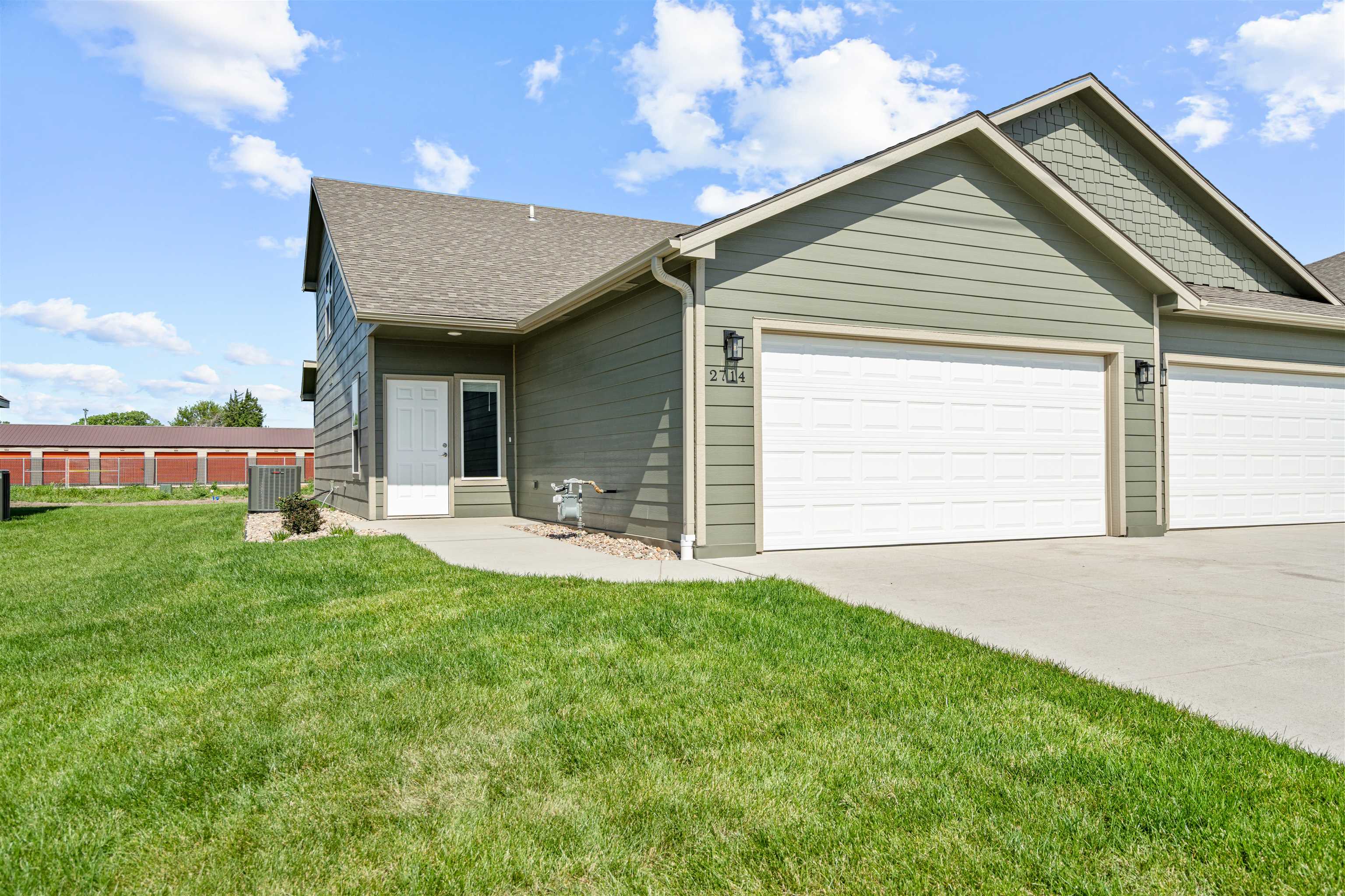 2714 Tim Rogers Ln Property Photo 1