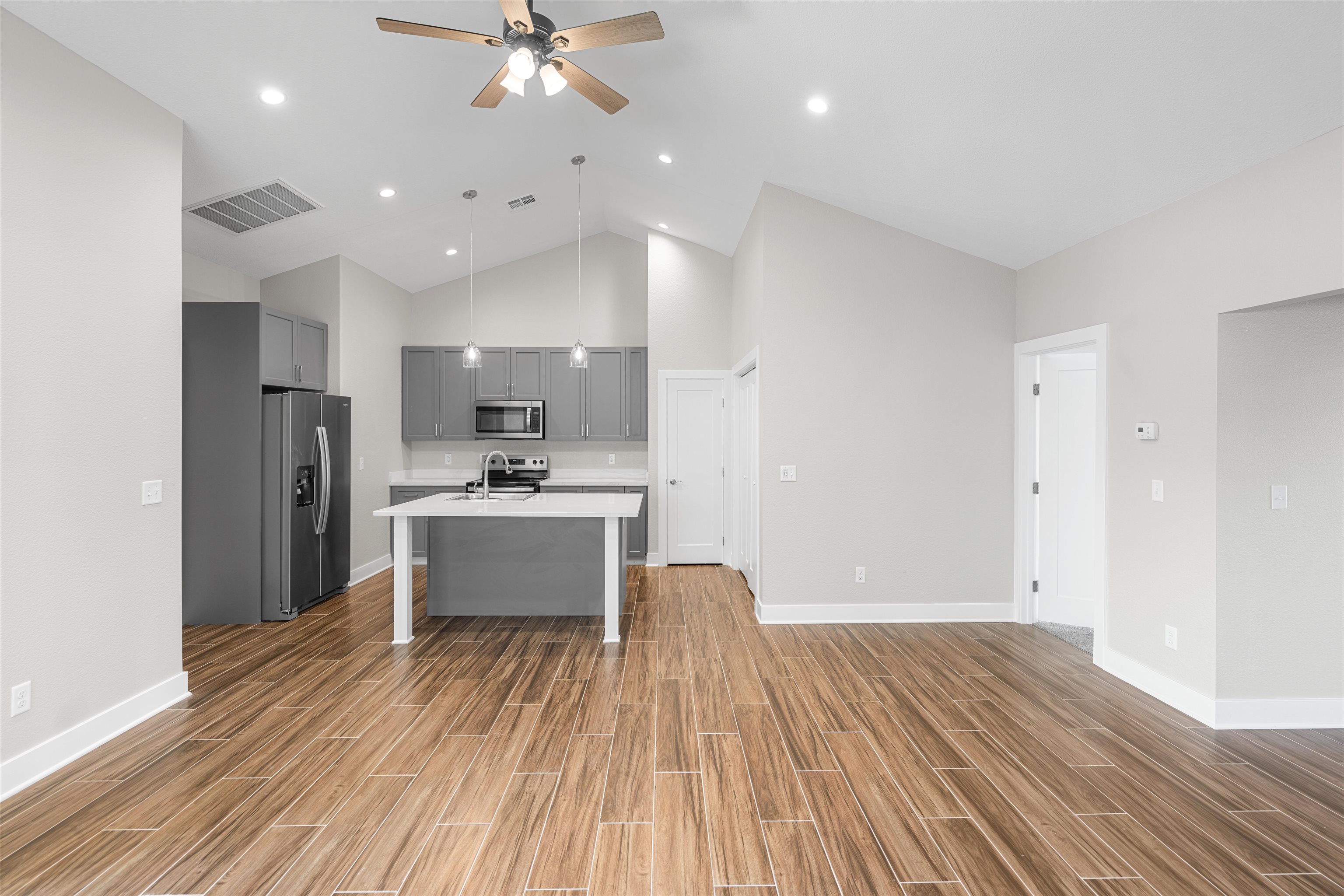 2724 Tim Rogers Ln Property Photo 4
