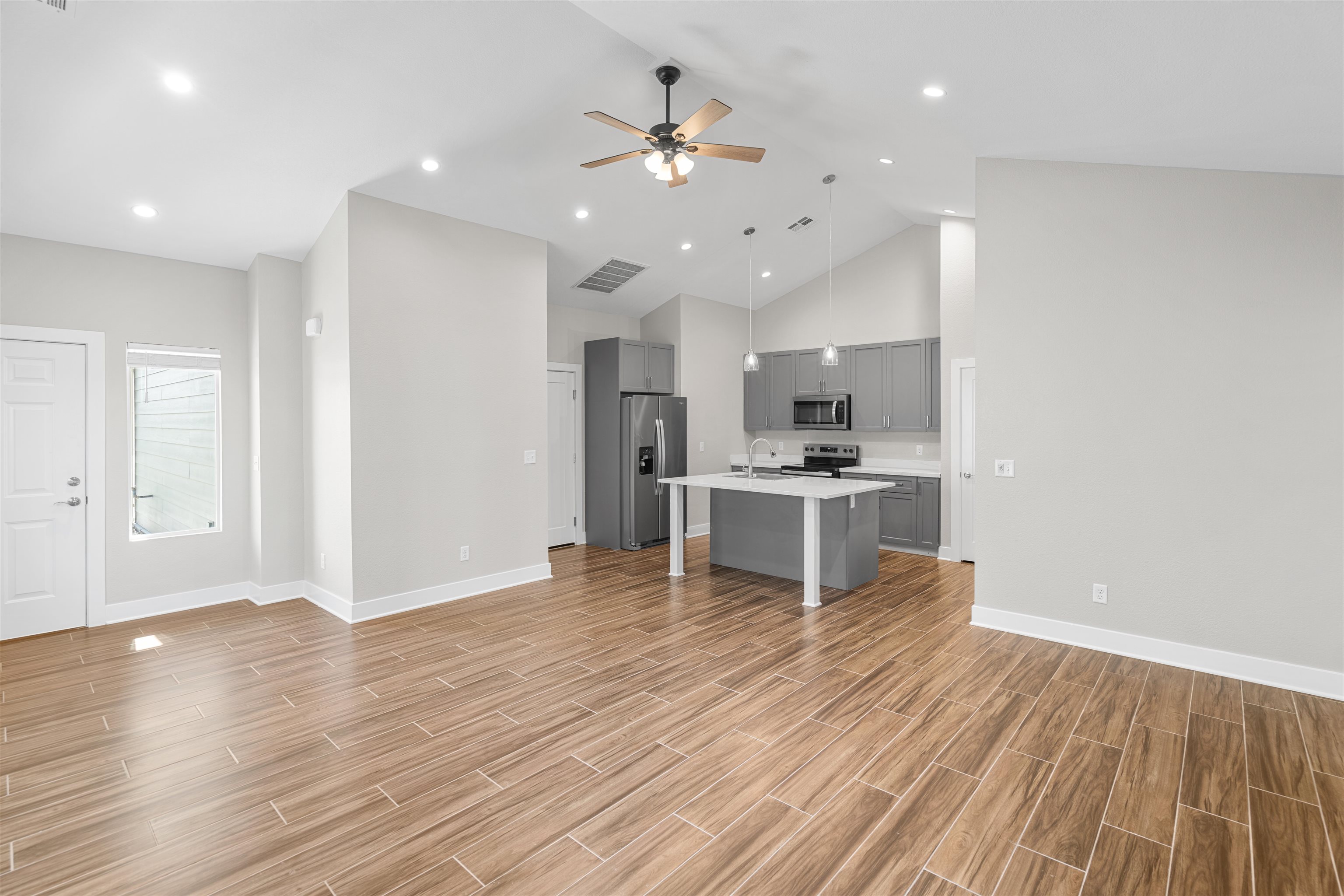 2724 Tim Rogers Ln Property Photo 5