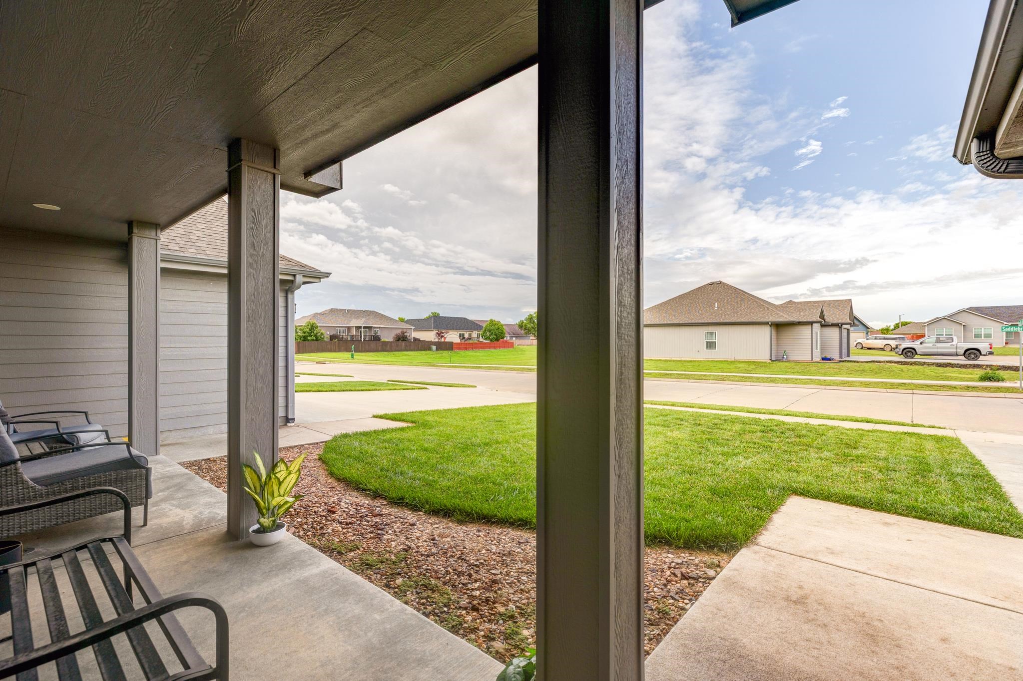 2227 Saddlebrook Dr Property Photo 25
