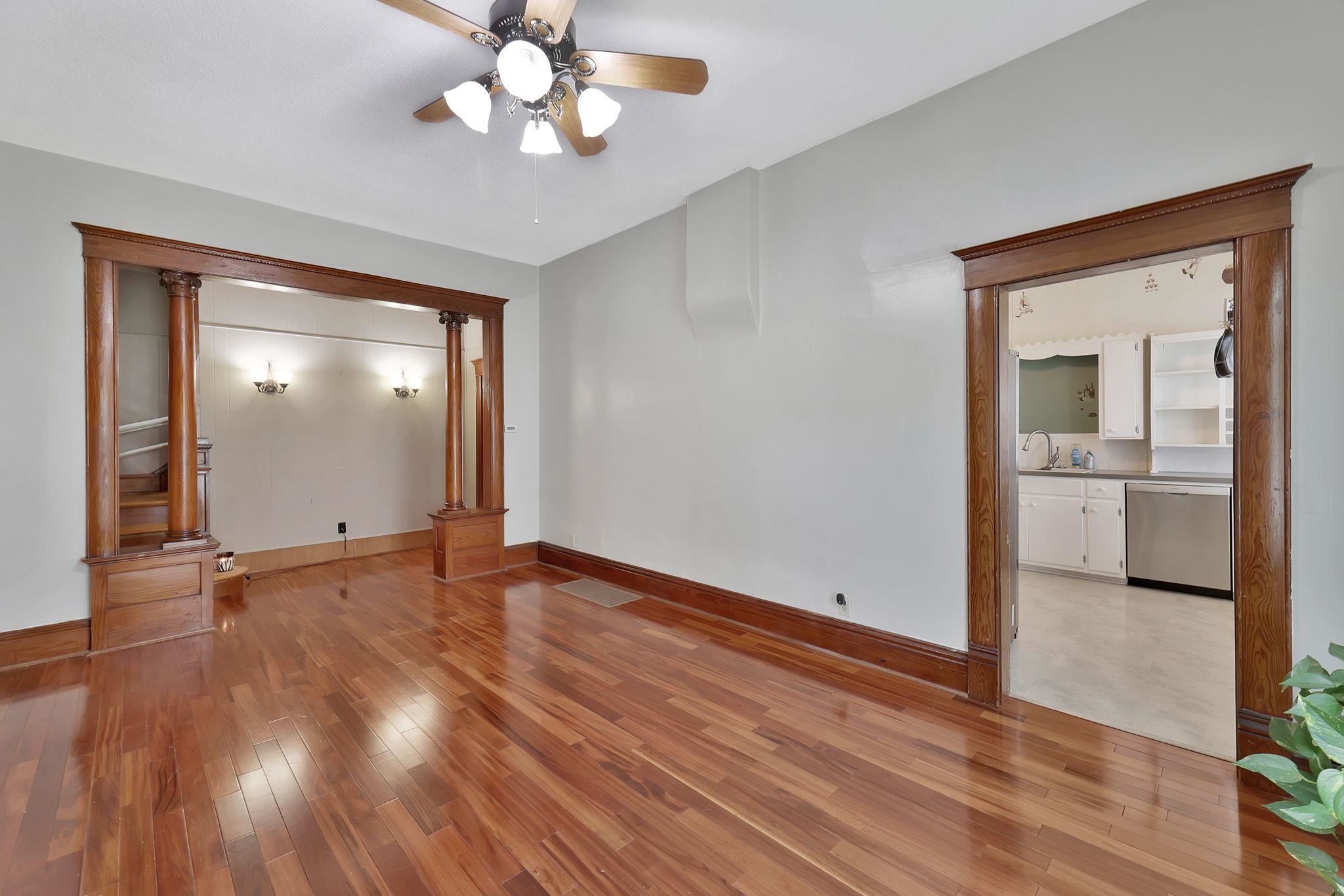 203 N Lee St Property Photo 5