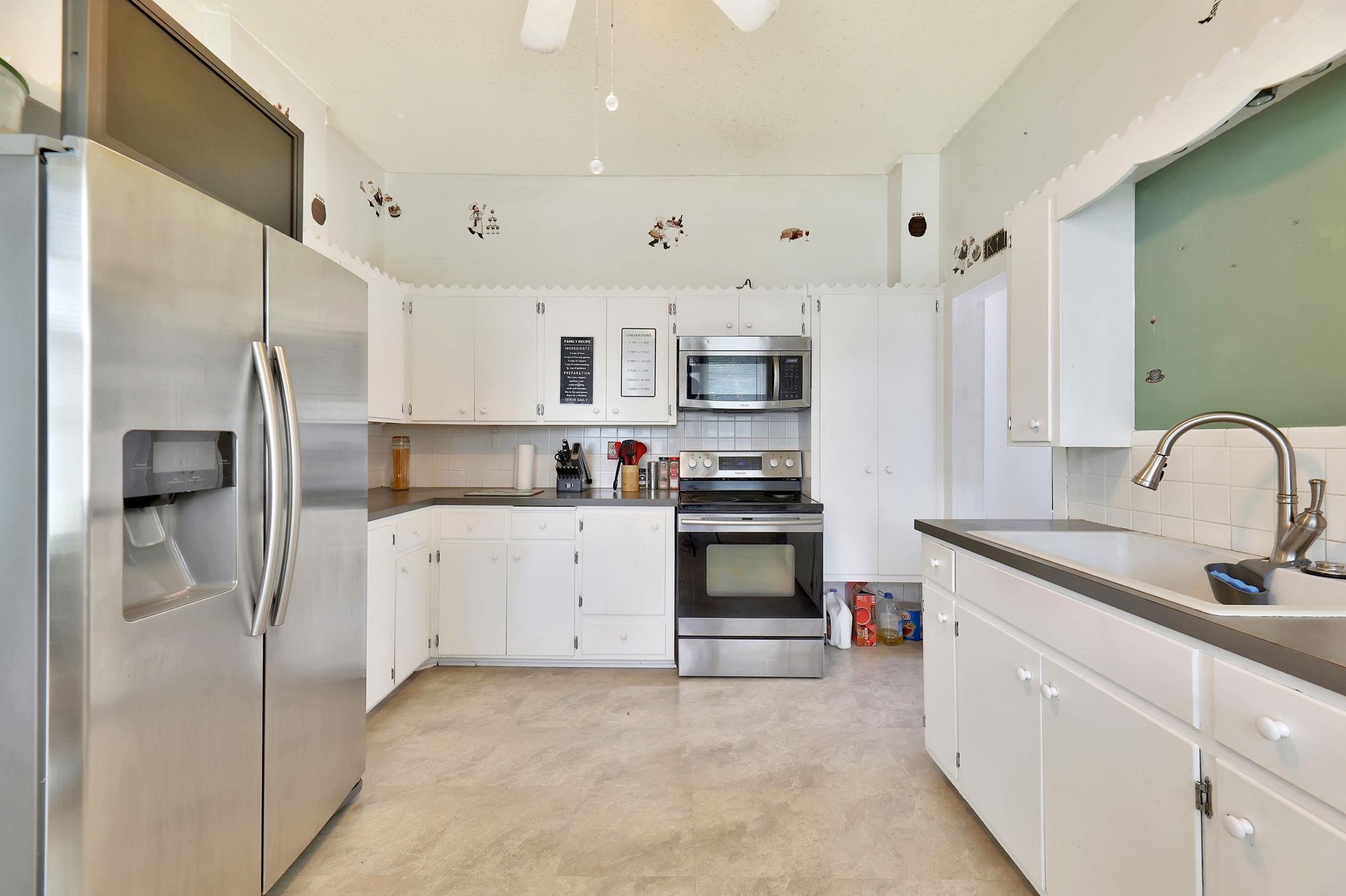203 N Lee St Property Photo 10