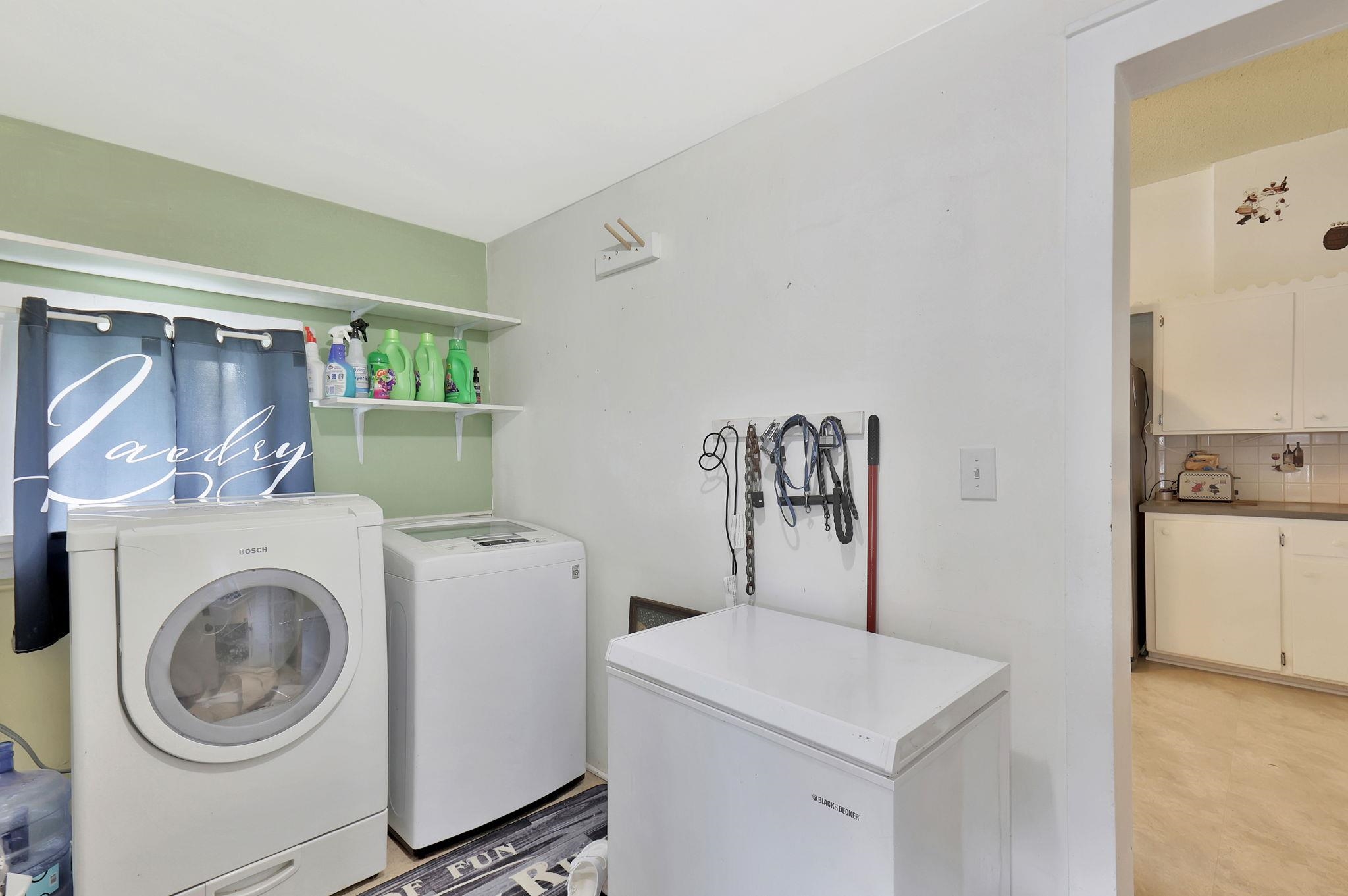 203 N Lee St Property Photo 14