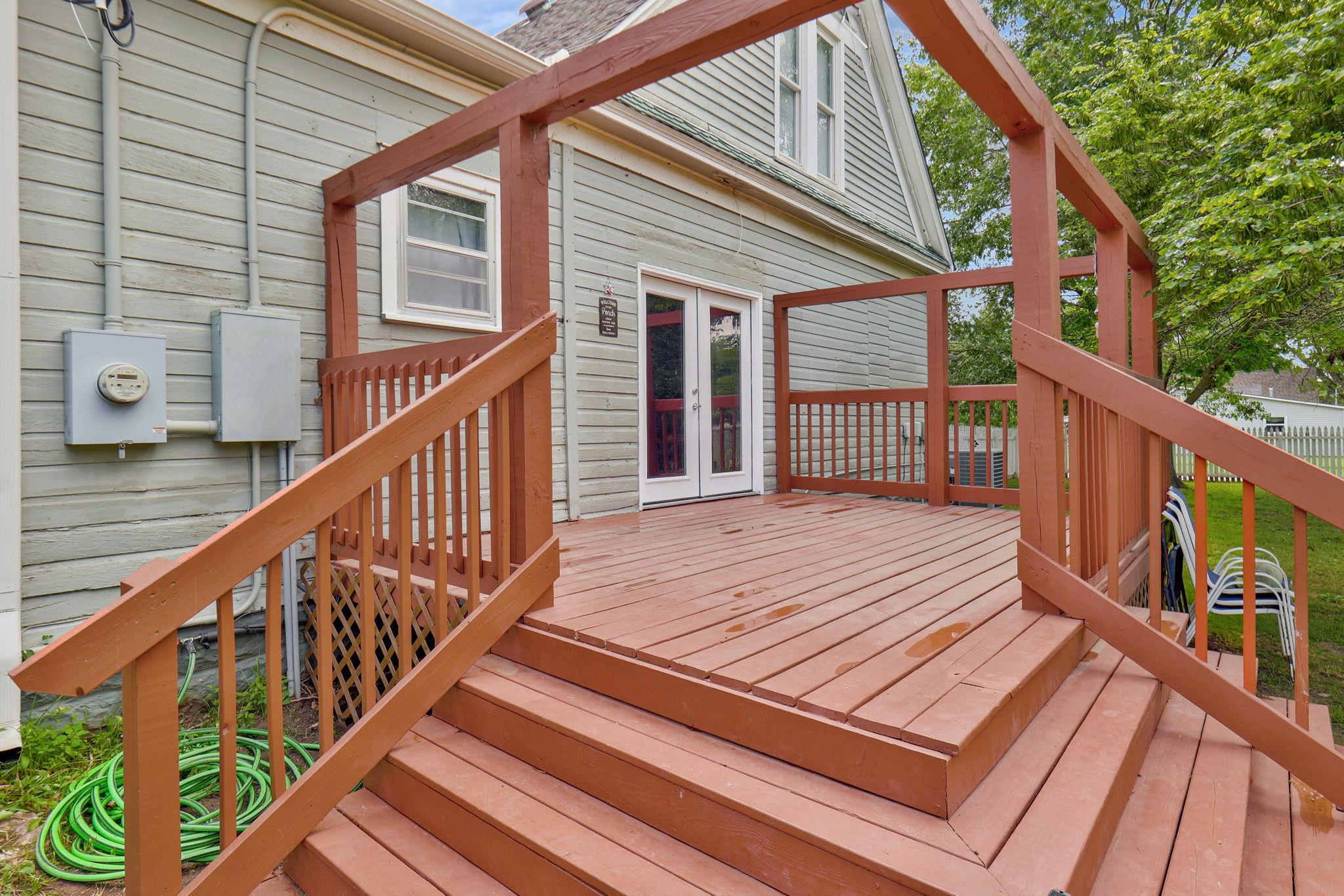 203 N Lee St Property Photo 25