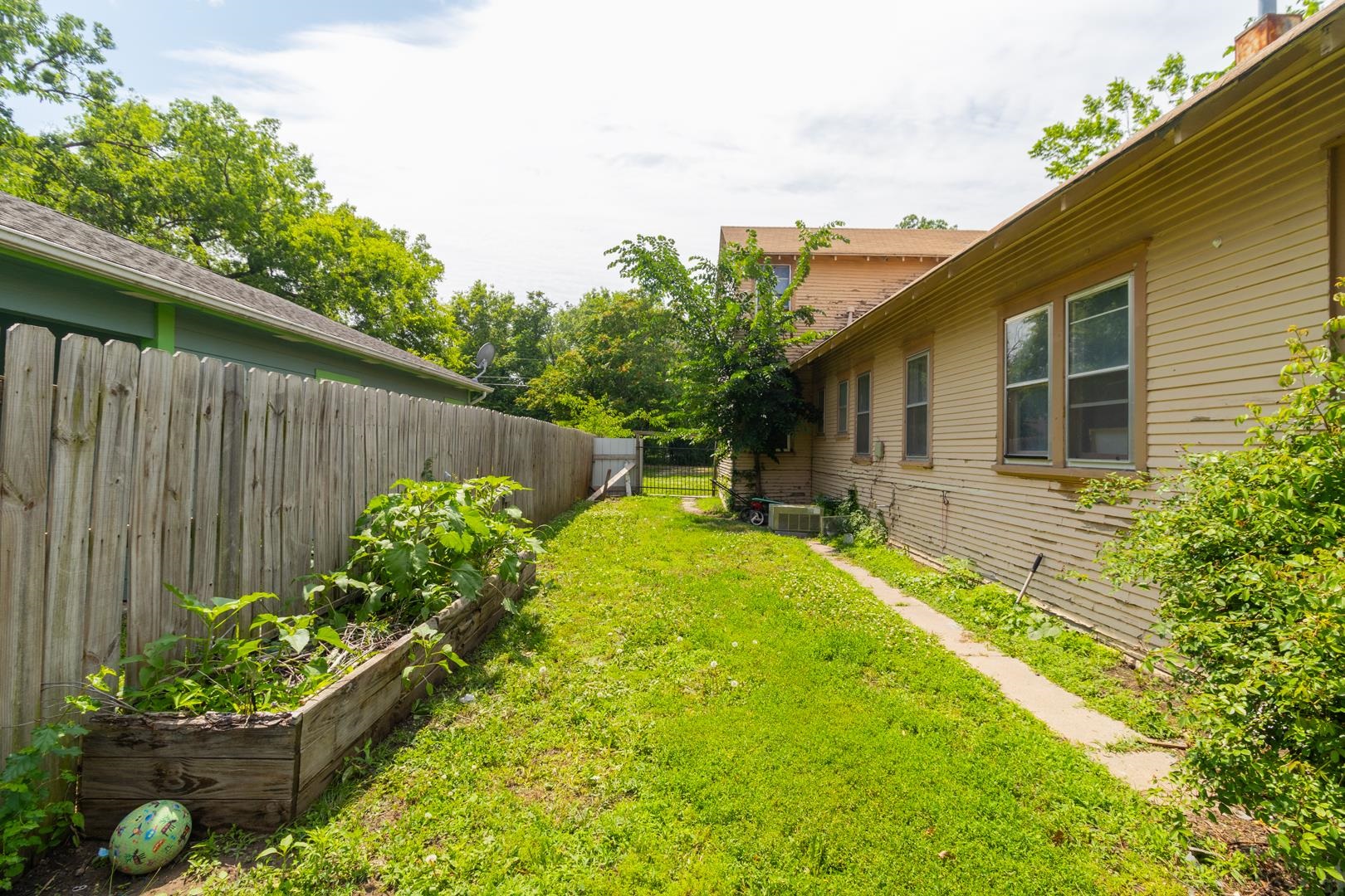 2045 S Water Property Photo 31