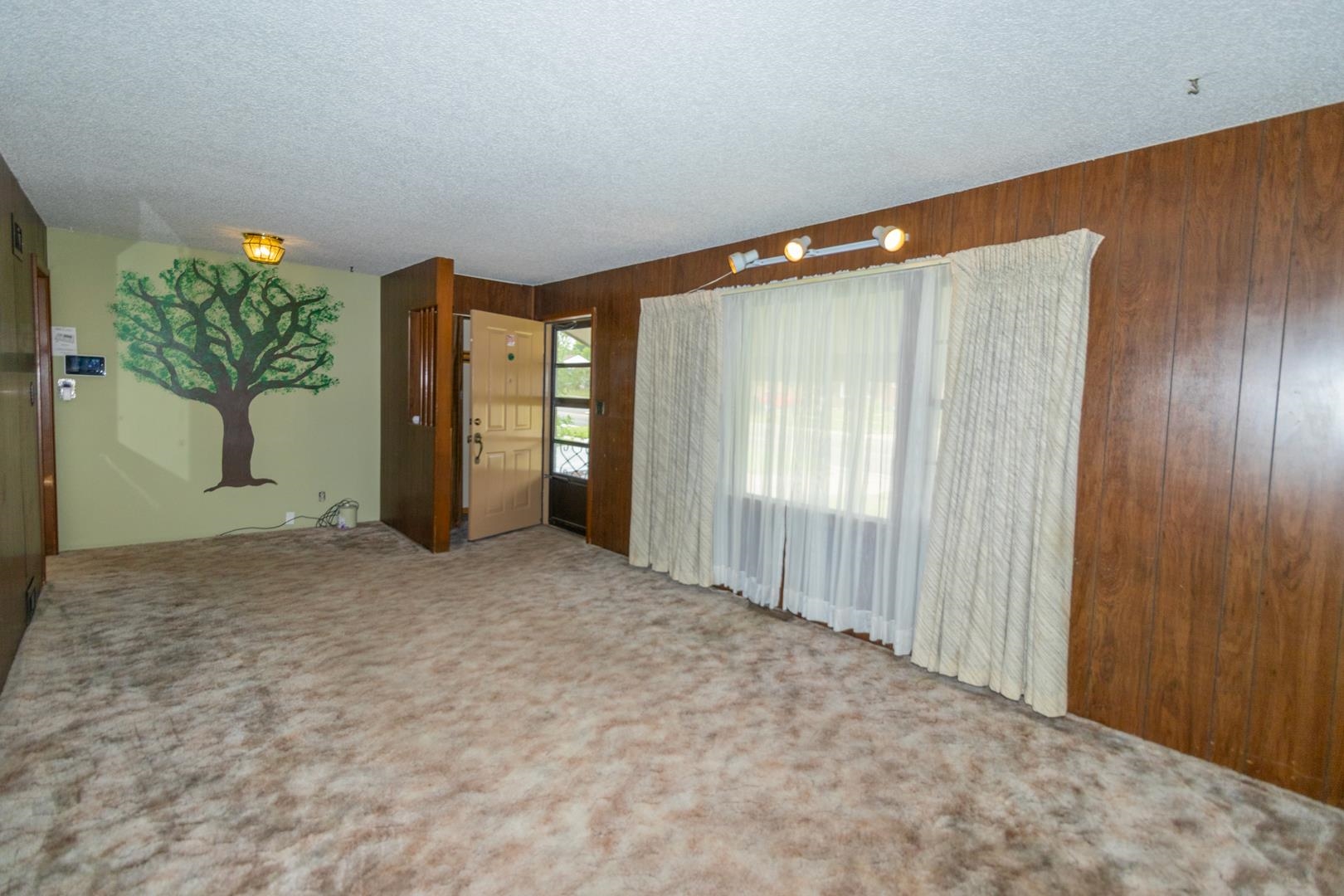 7307 E Lincoln Property Photo 4