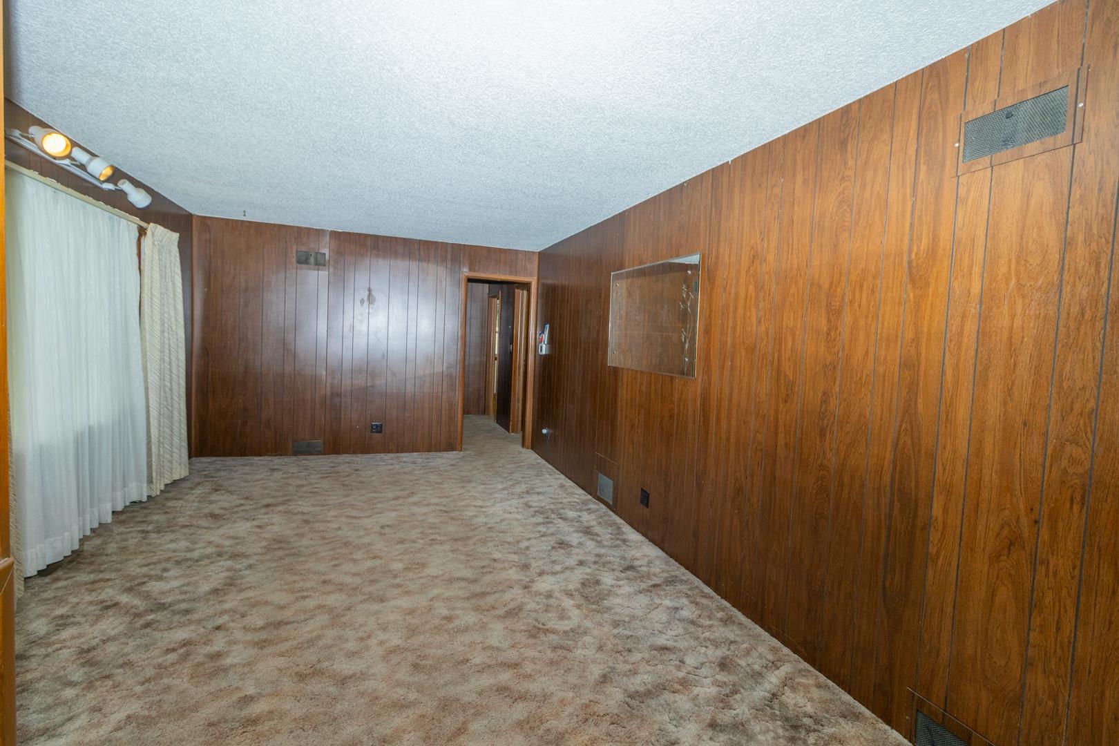 7307 E Lincoln Property Photo 6