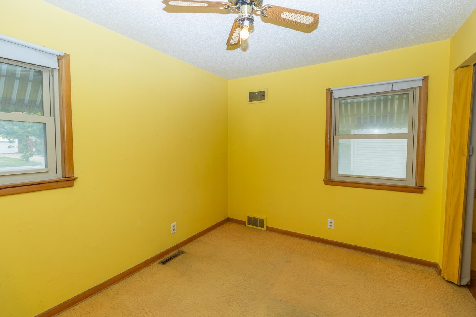 7307 E Lincoln Property Photo 12