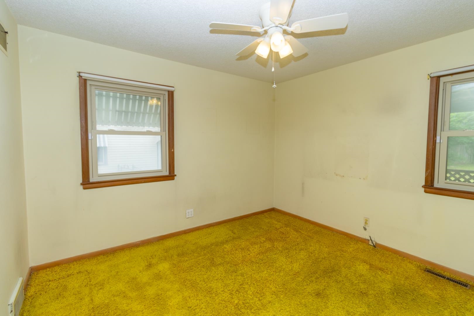 7307 E Lincoln Property Photo 15