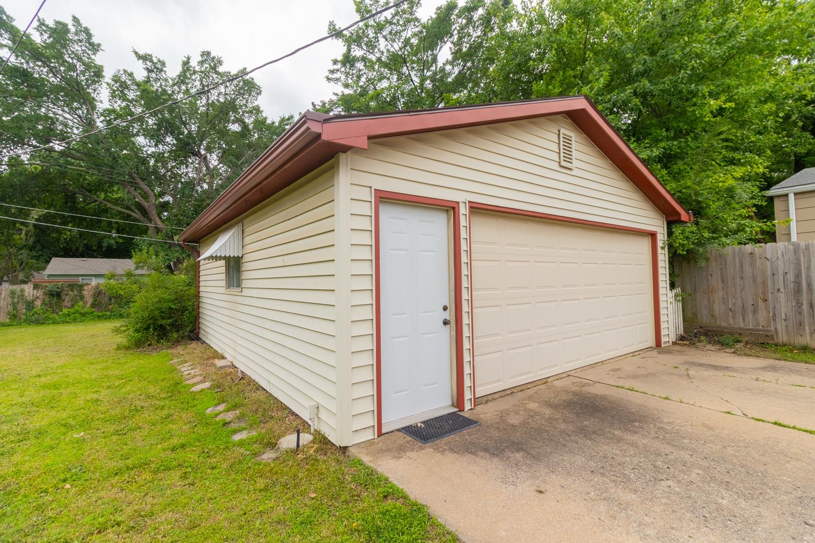 7307 E Lincoln Property Photo 26