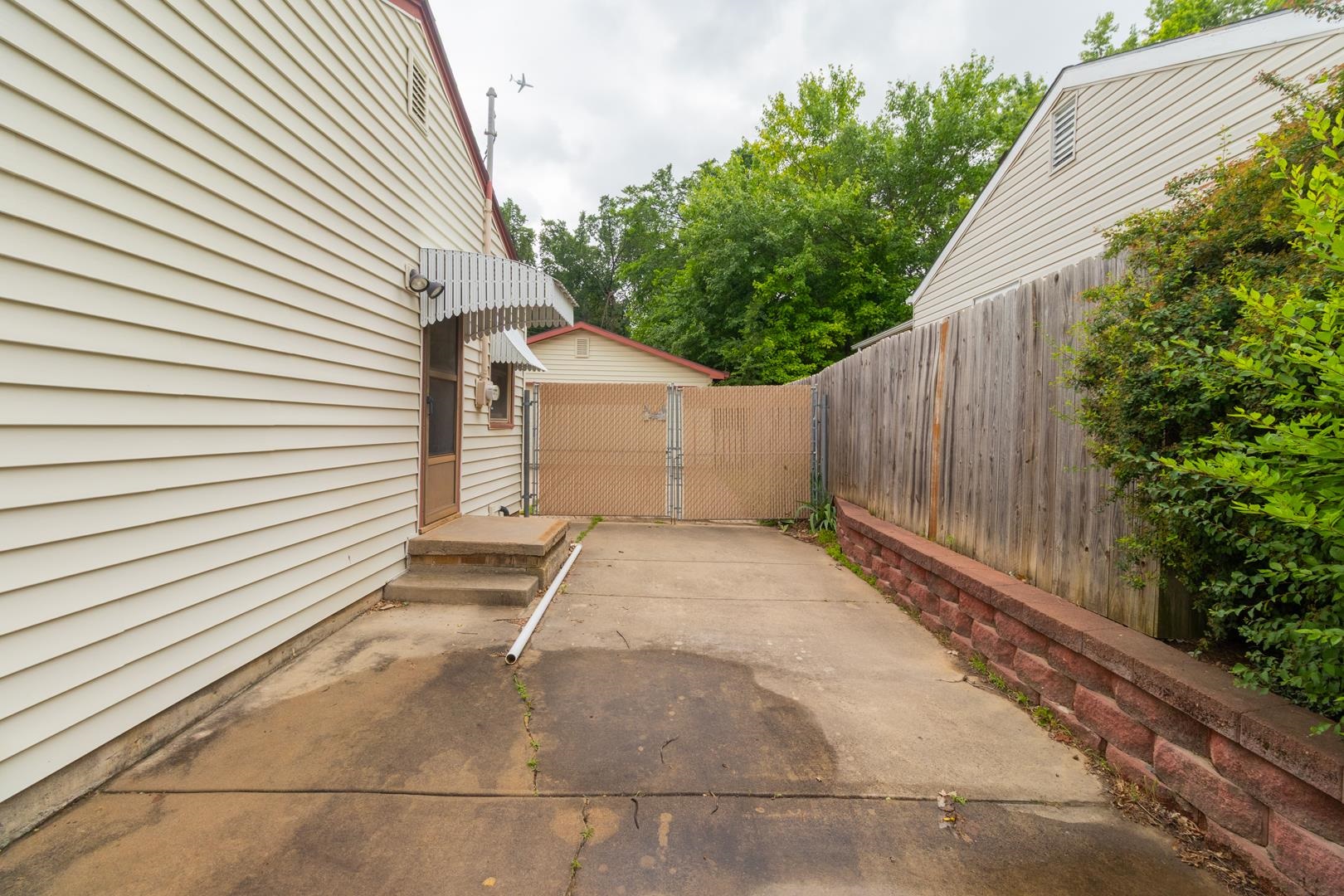 7307 E Lincoln Property Photo 34
