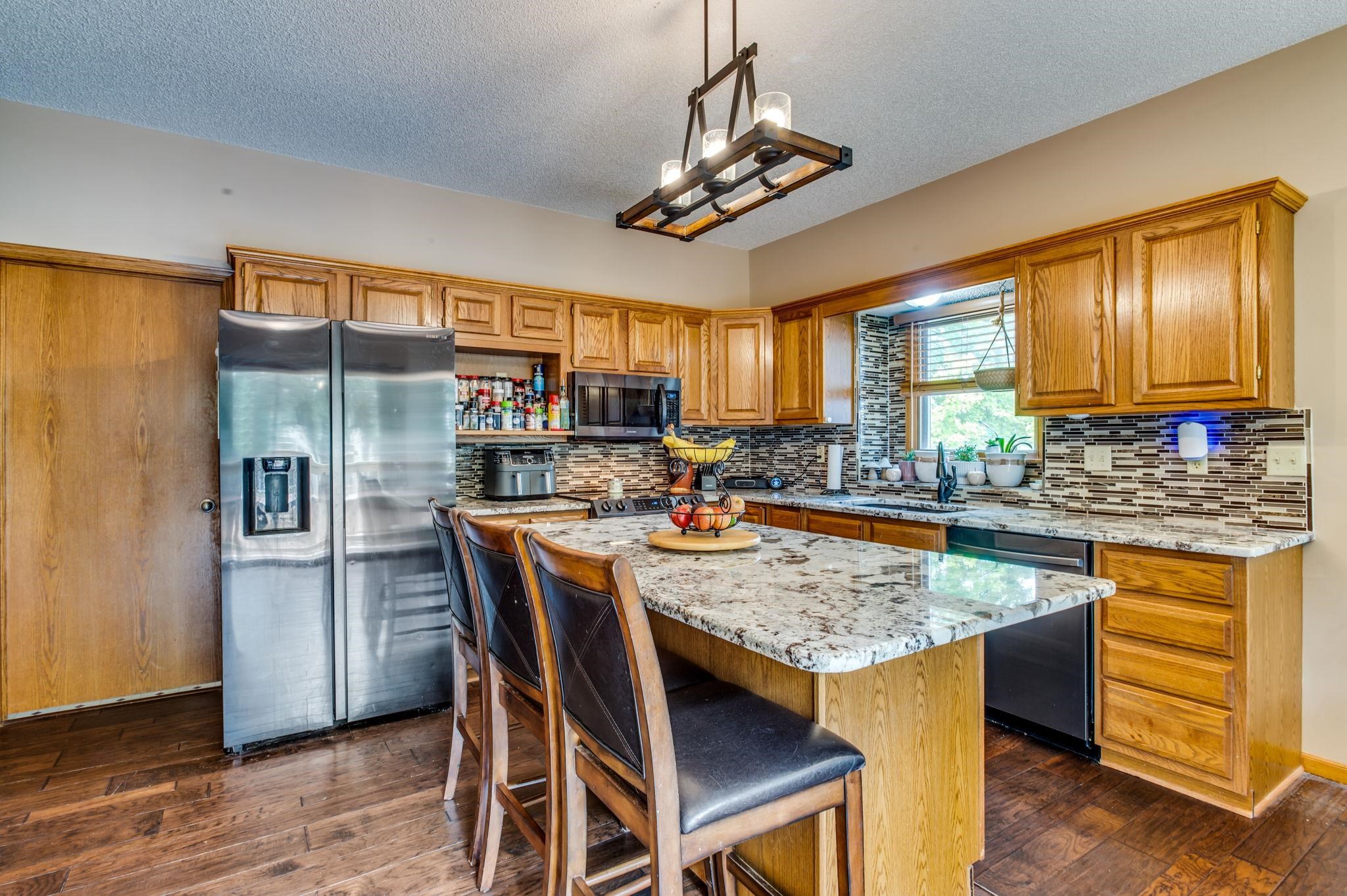1103 N Manchester Ct Property Photo 6