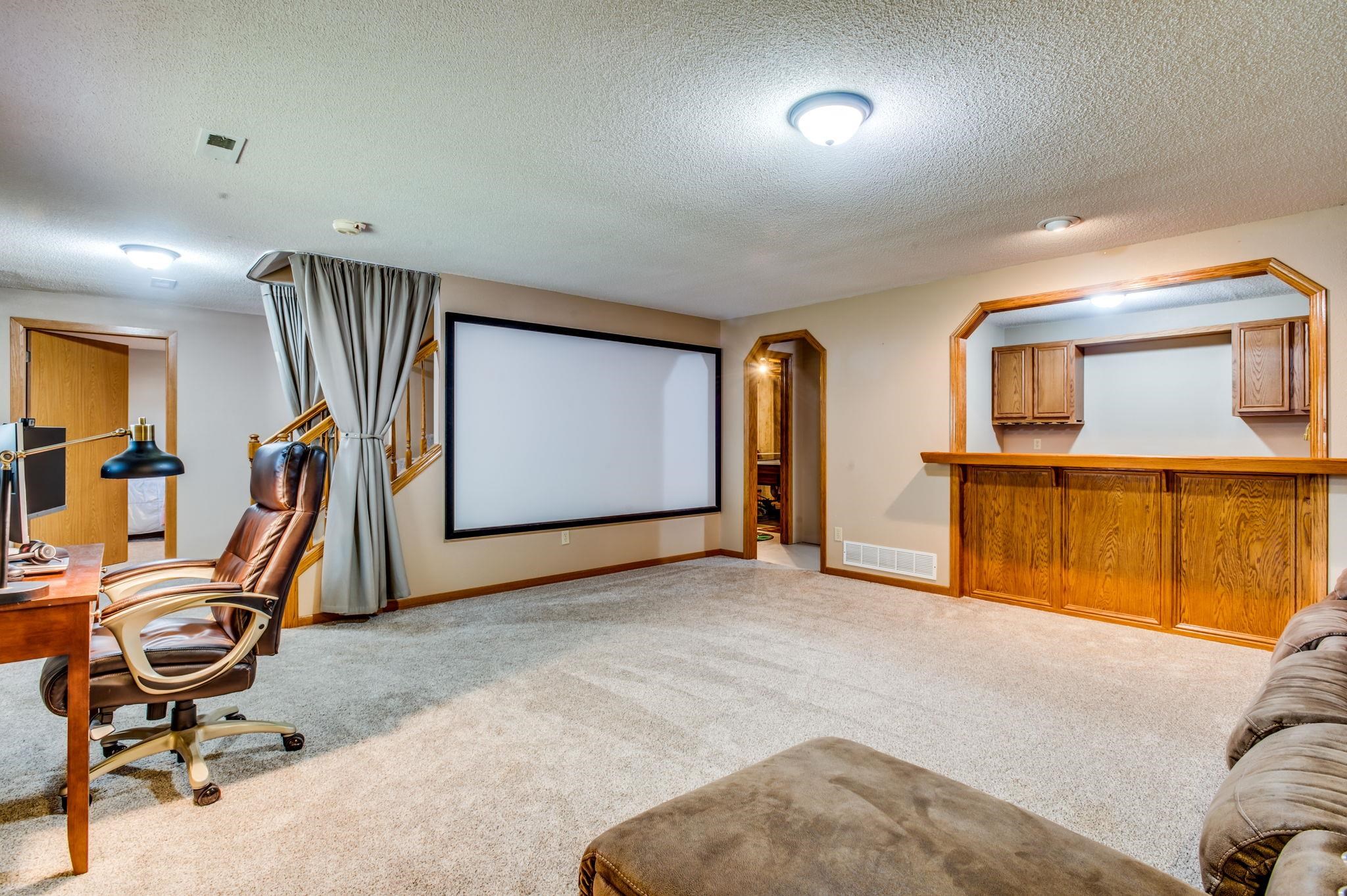1103 N Manchester Ct Property Photo 23