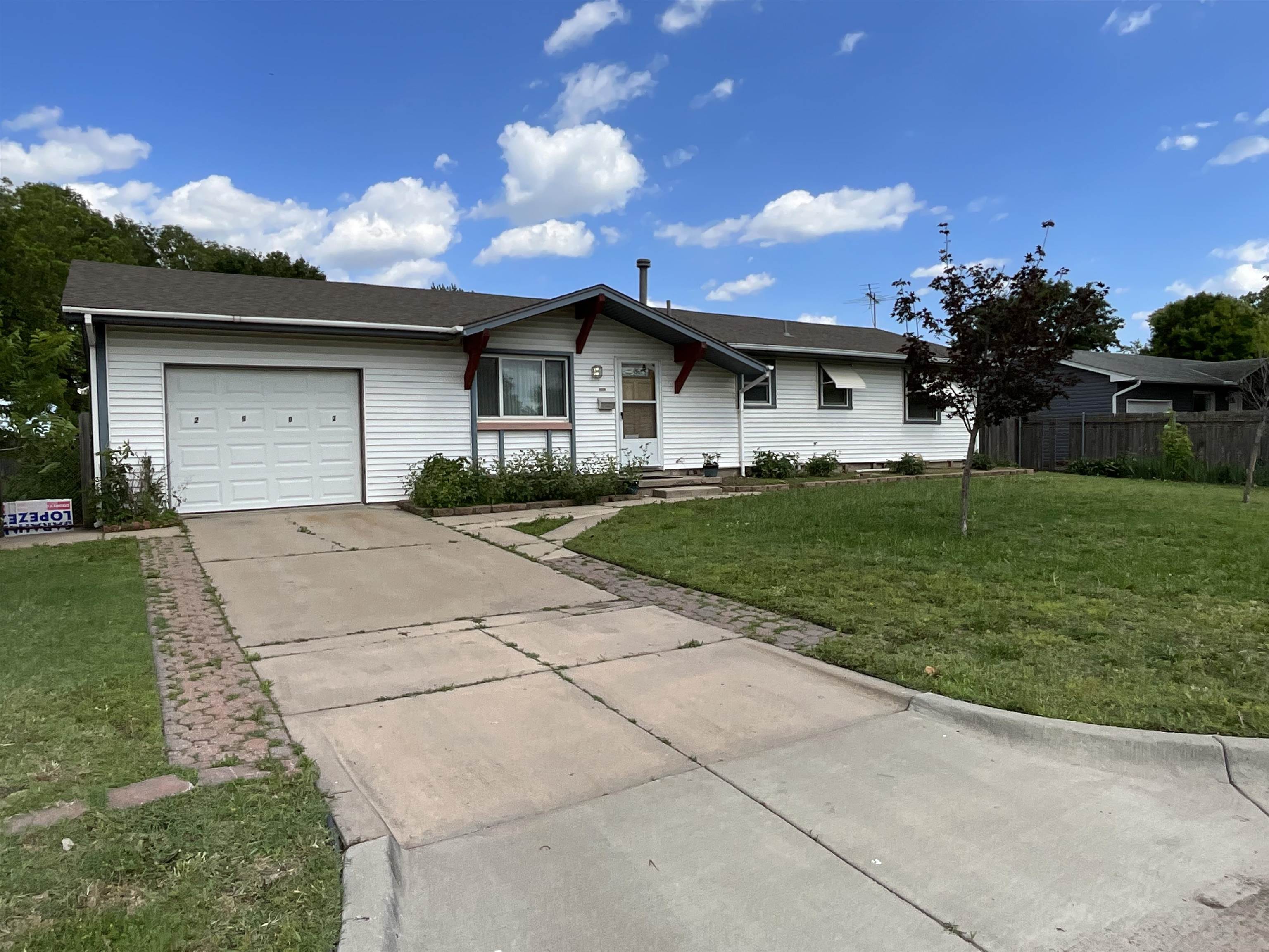 2902 S Saint Paul Ave Property Photo