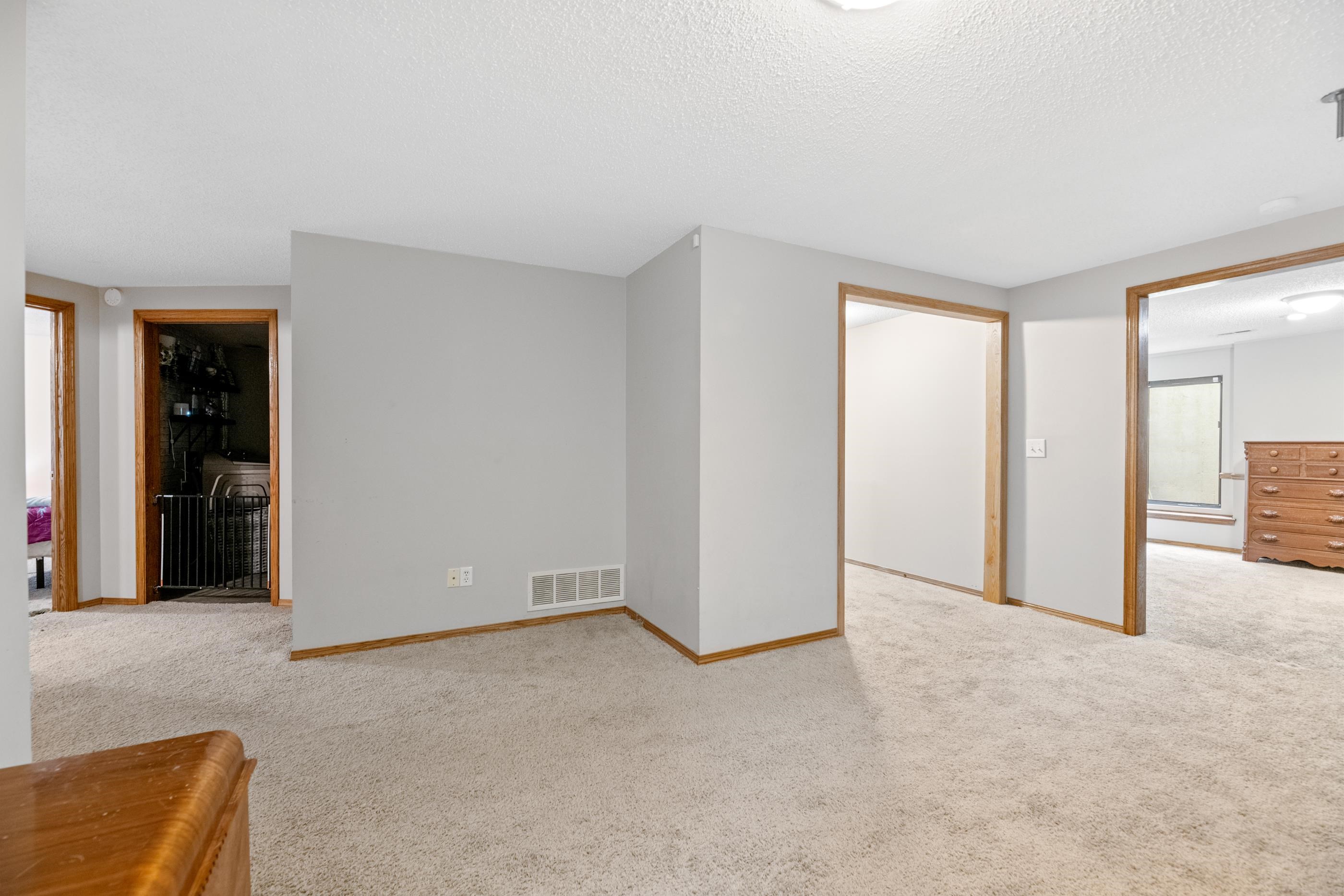 1627 N Chambers Property Photo 27