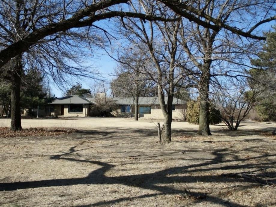 15 Crestview Lakes Property Photo 1