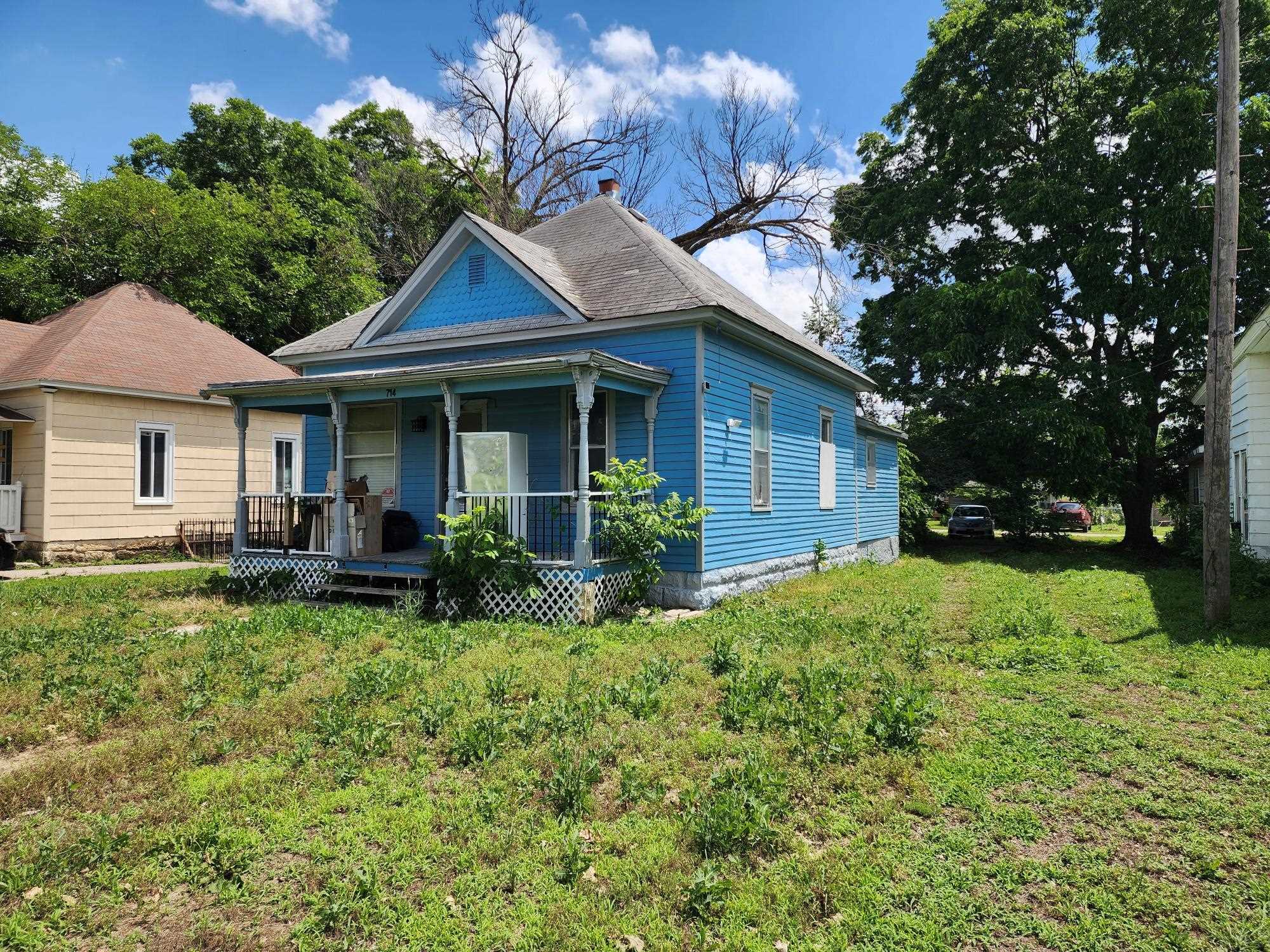 714 E Harvey Ave Property Photo 1