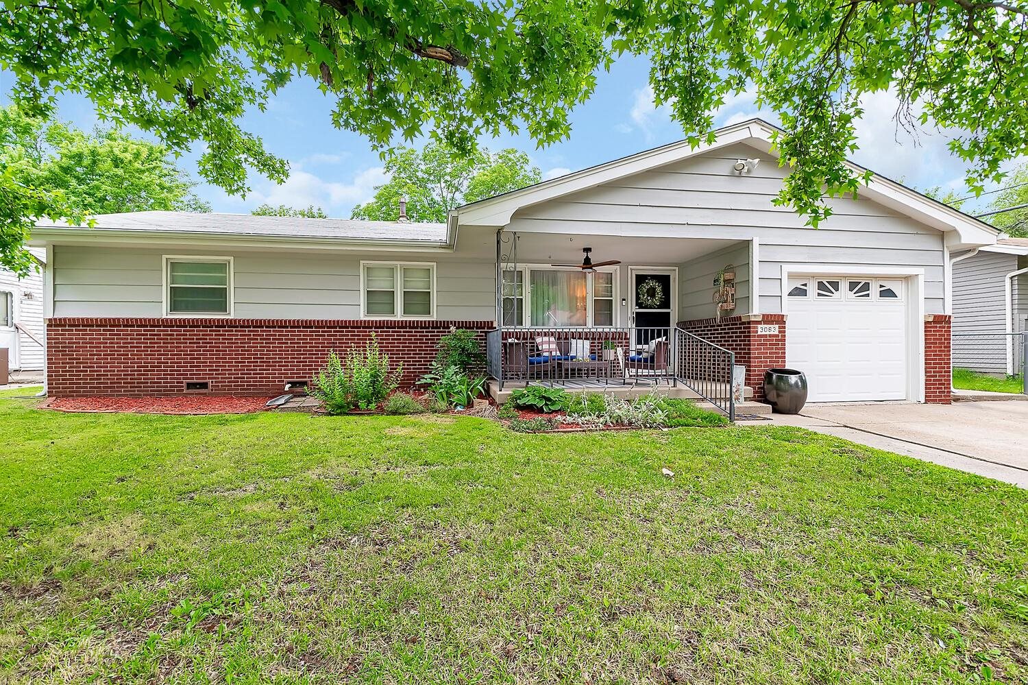 3063 S Bennett Ave Property Photo