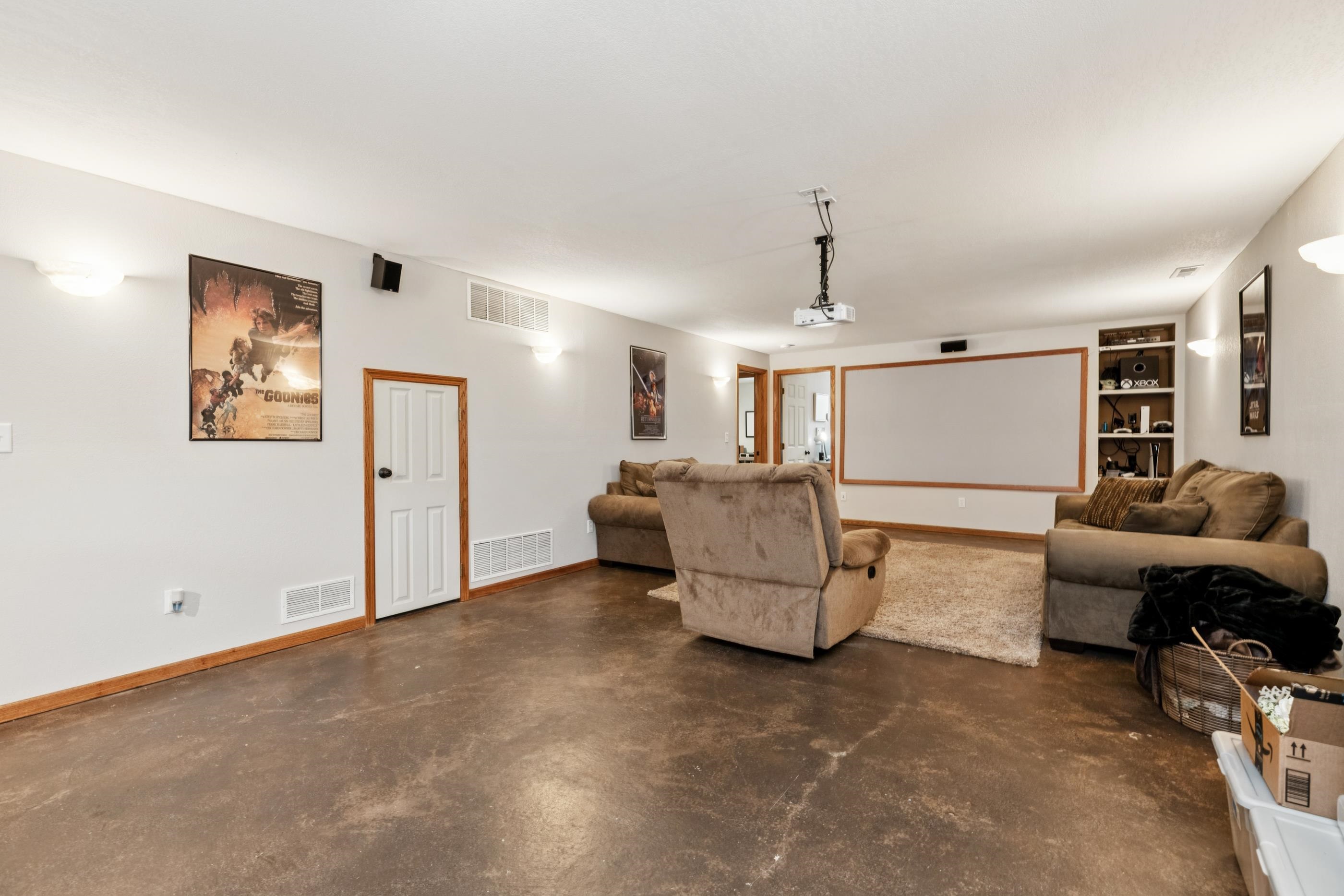 309 N Crest Cir Property Photo 25