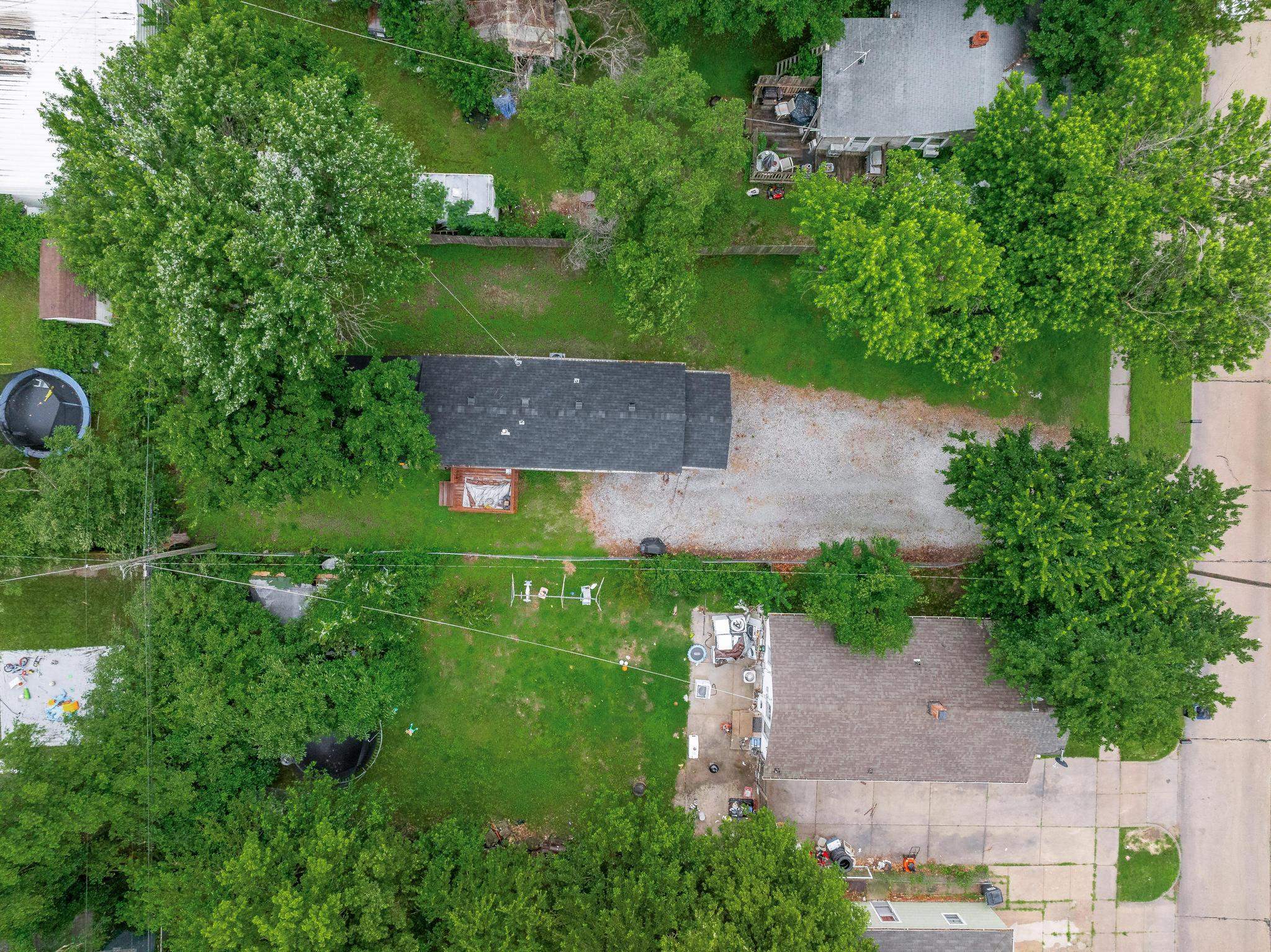 2437 N Woodland St Property Photo 33