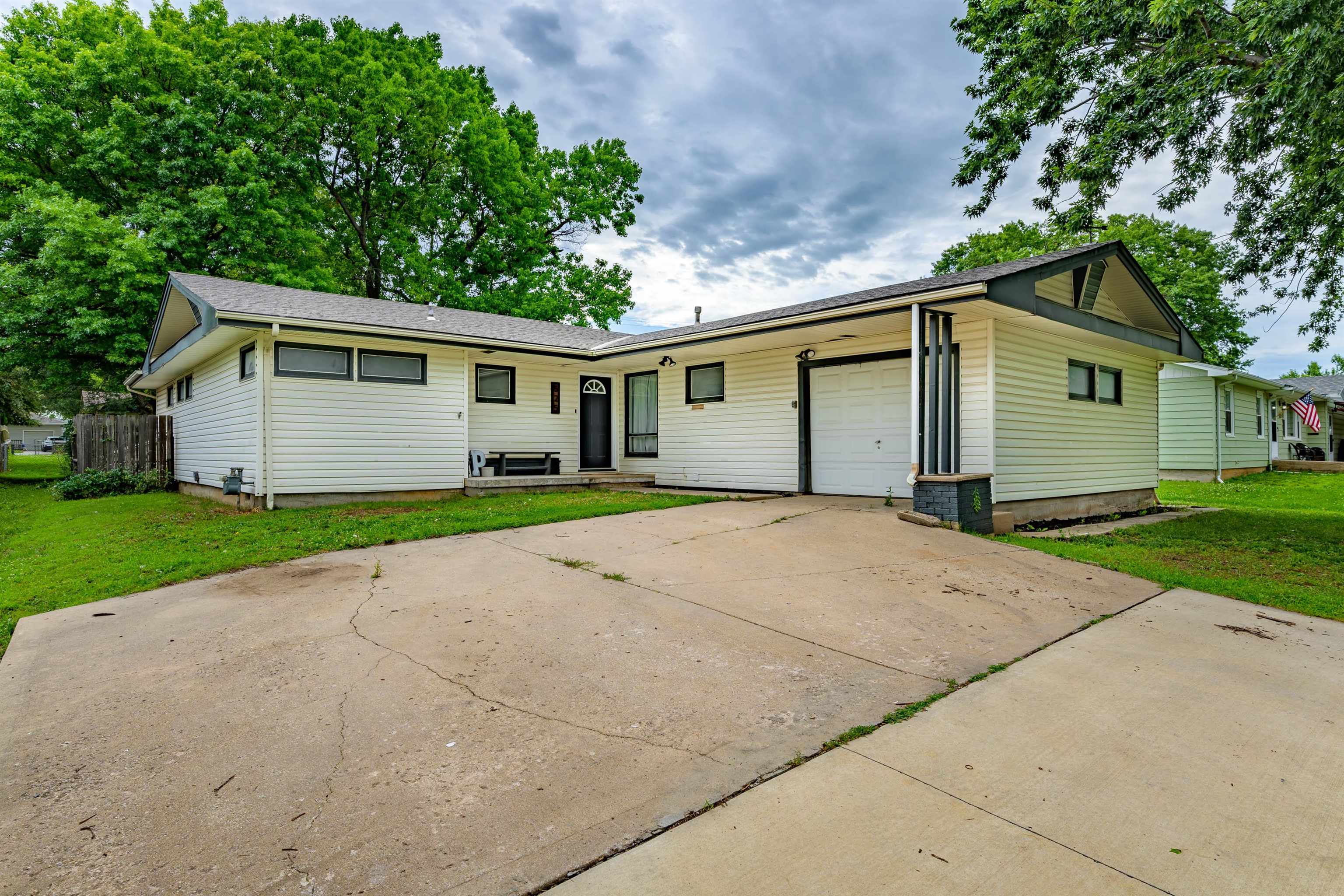 525 Marmaton Rd. Property Photo 1