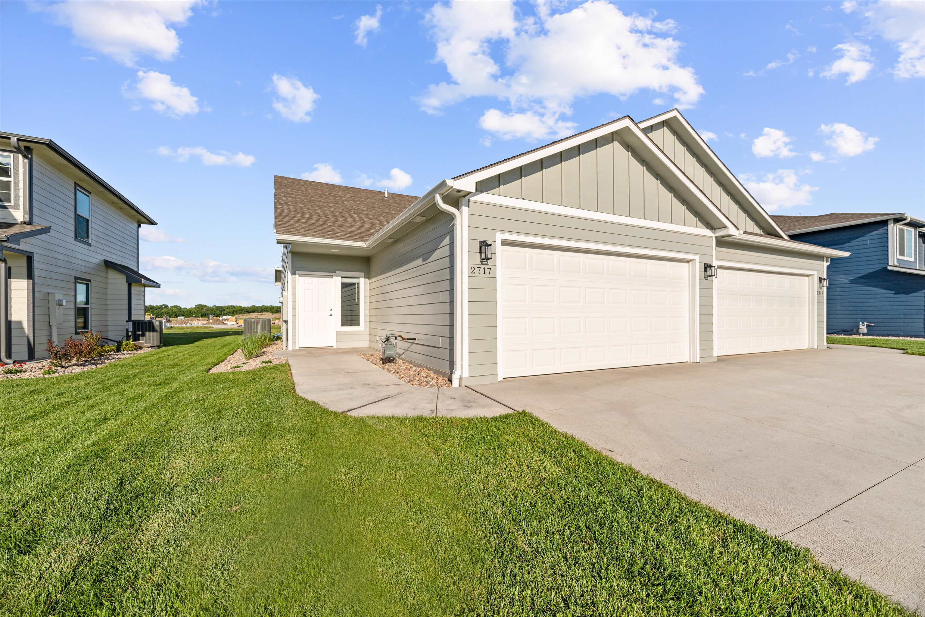 2717 Tim Rogers Ln Property Photo 1