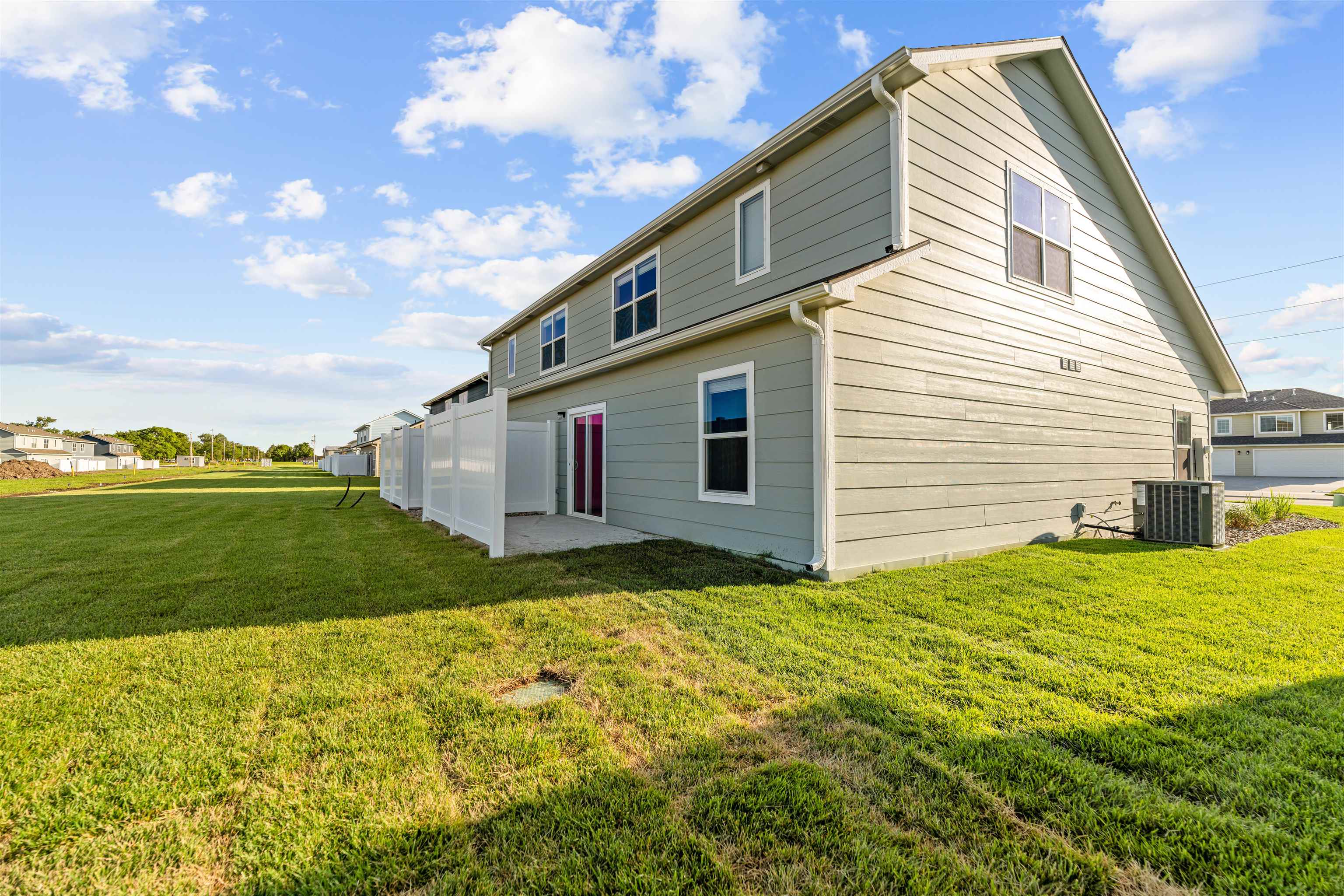 2717 Tim Rogers Ln Property Photo 2