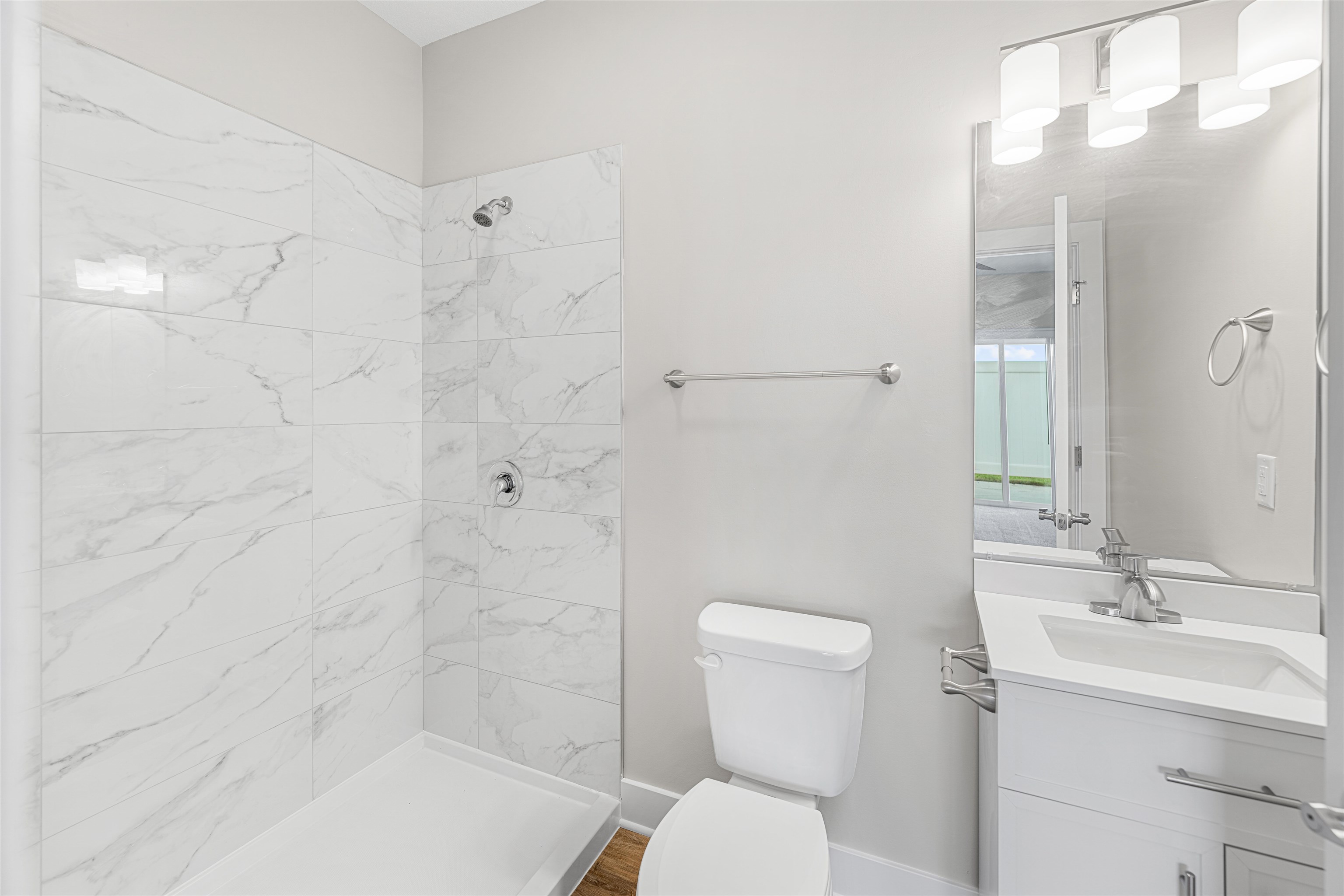 2717 Tim Rogers Ln Property Photo 4