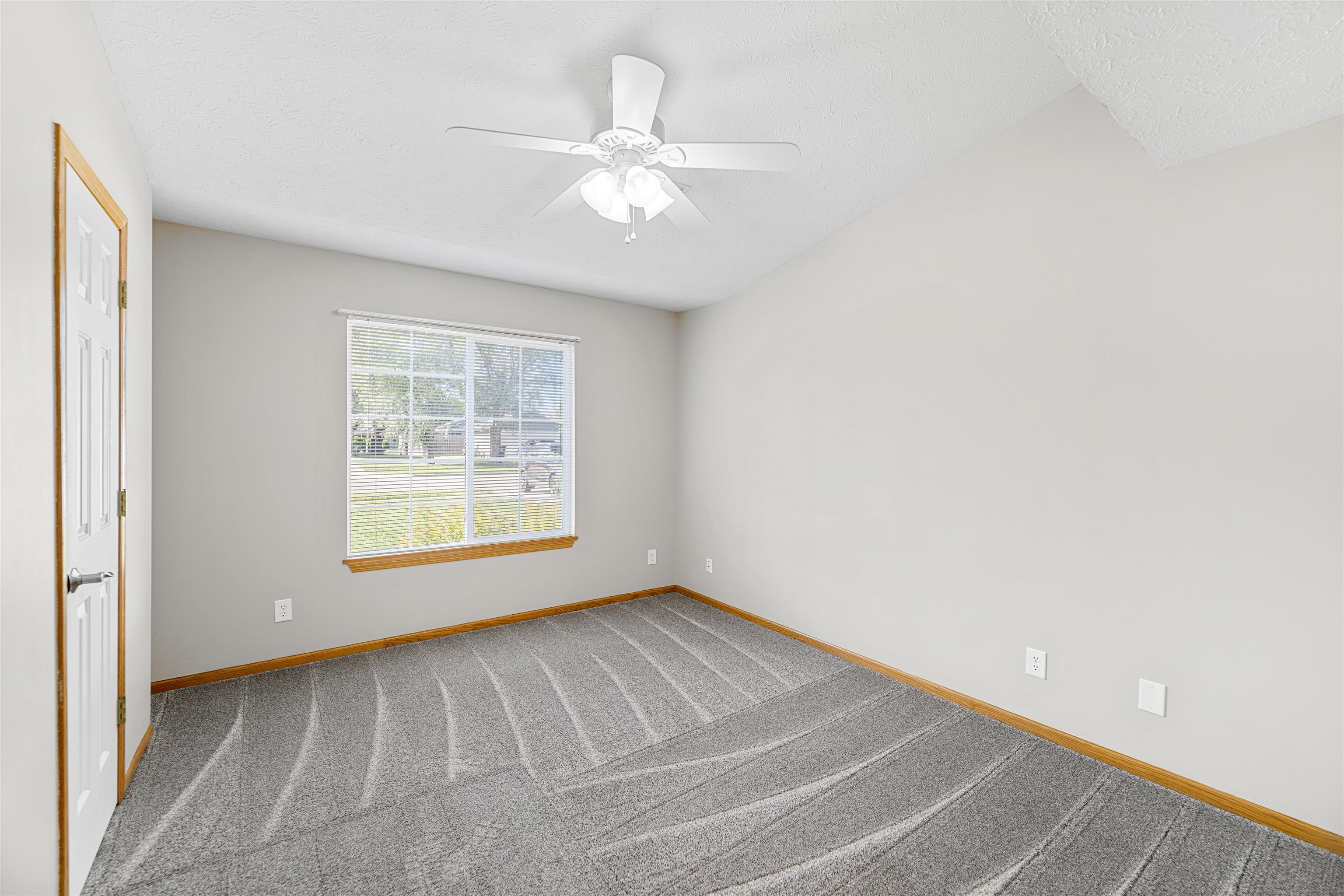 1504 E Republic Ave Property Photo 11