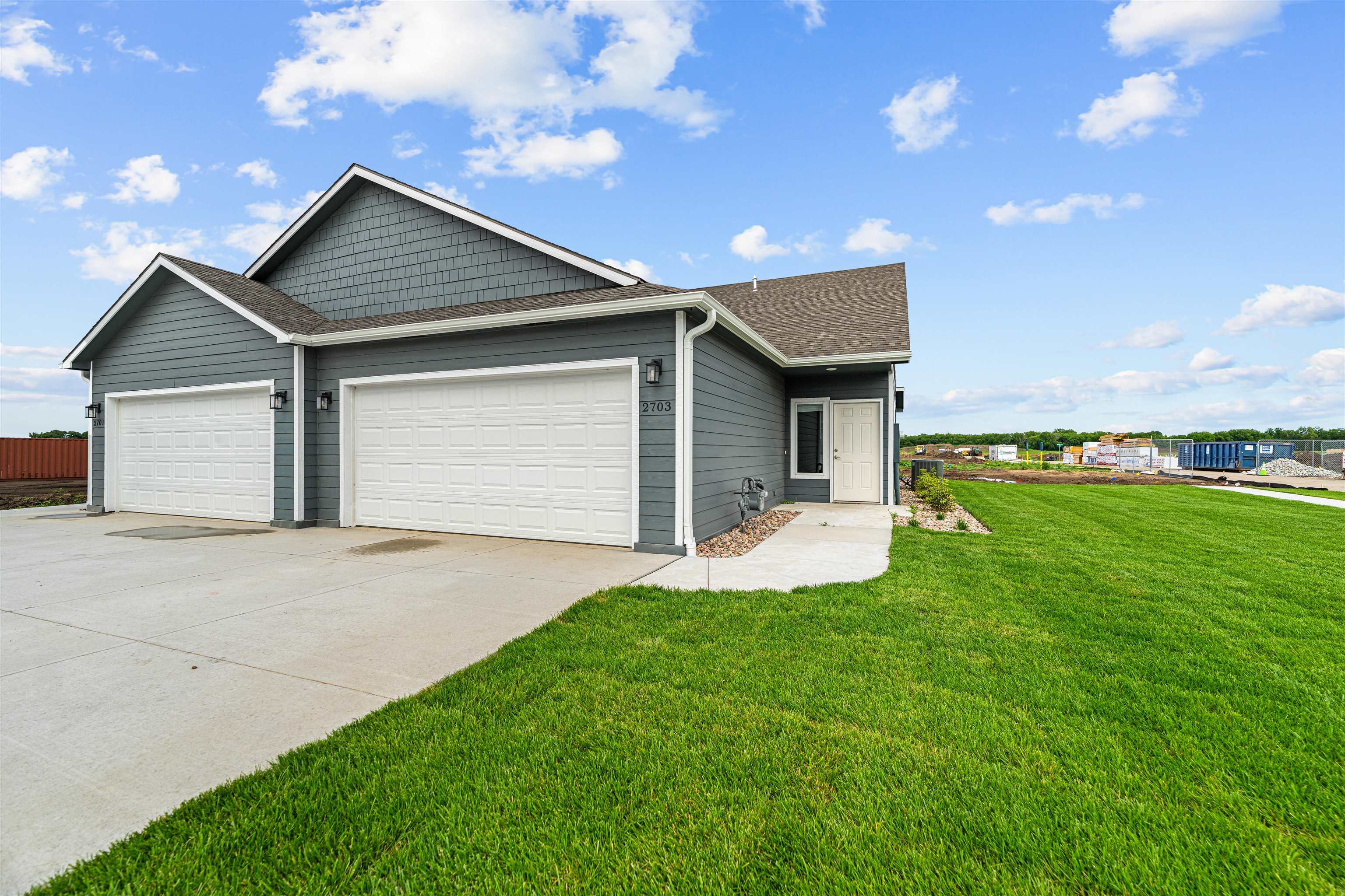 2703 Tim Rogers Ln Property Photo 1