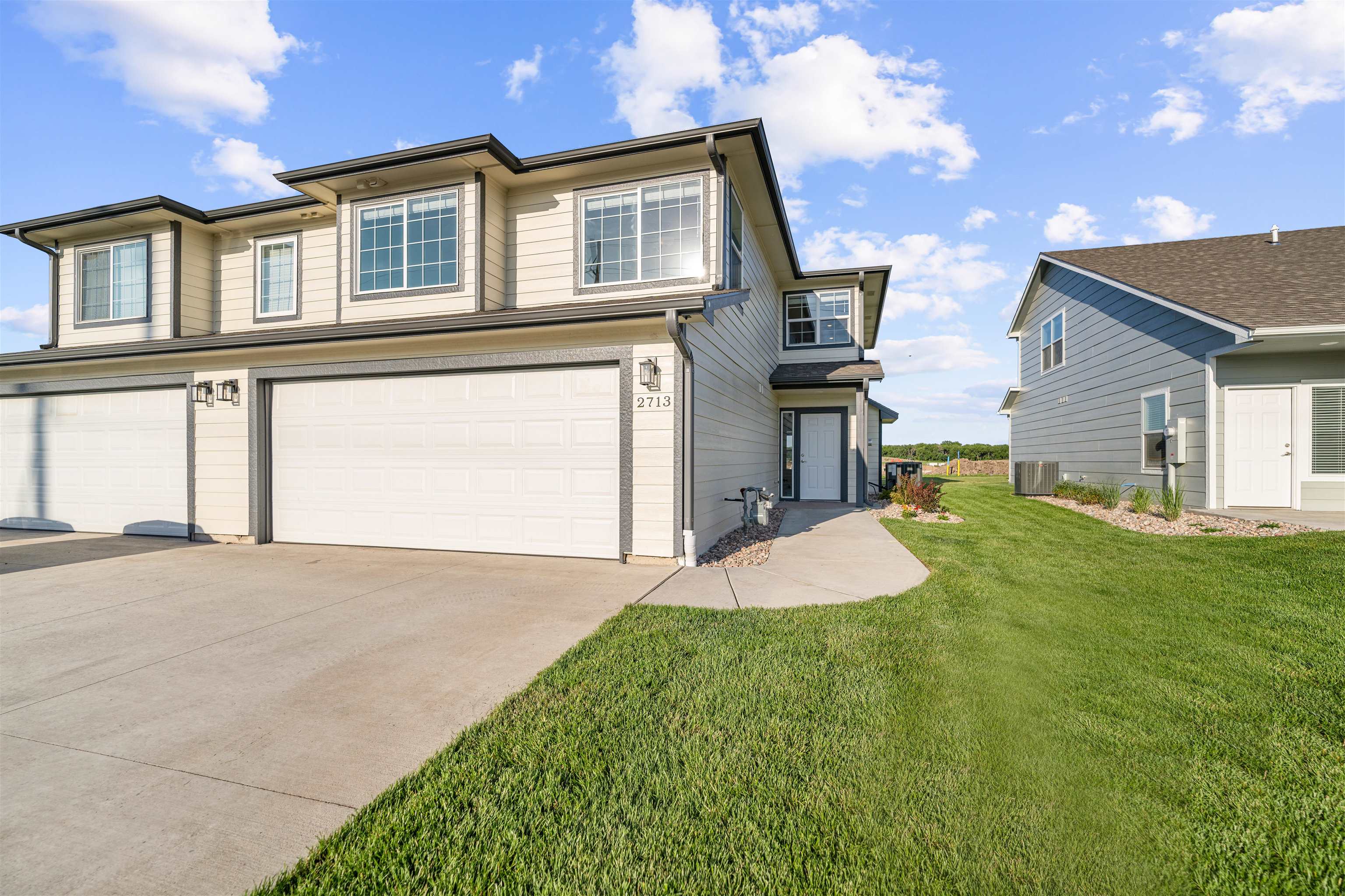 2713 Tim Rogers Ln Property Photo 1
