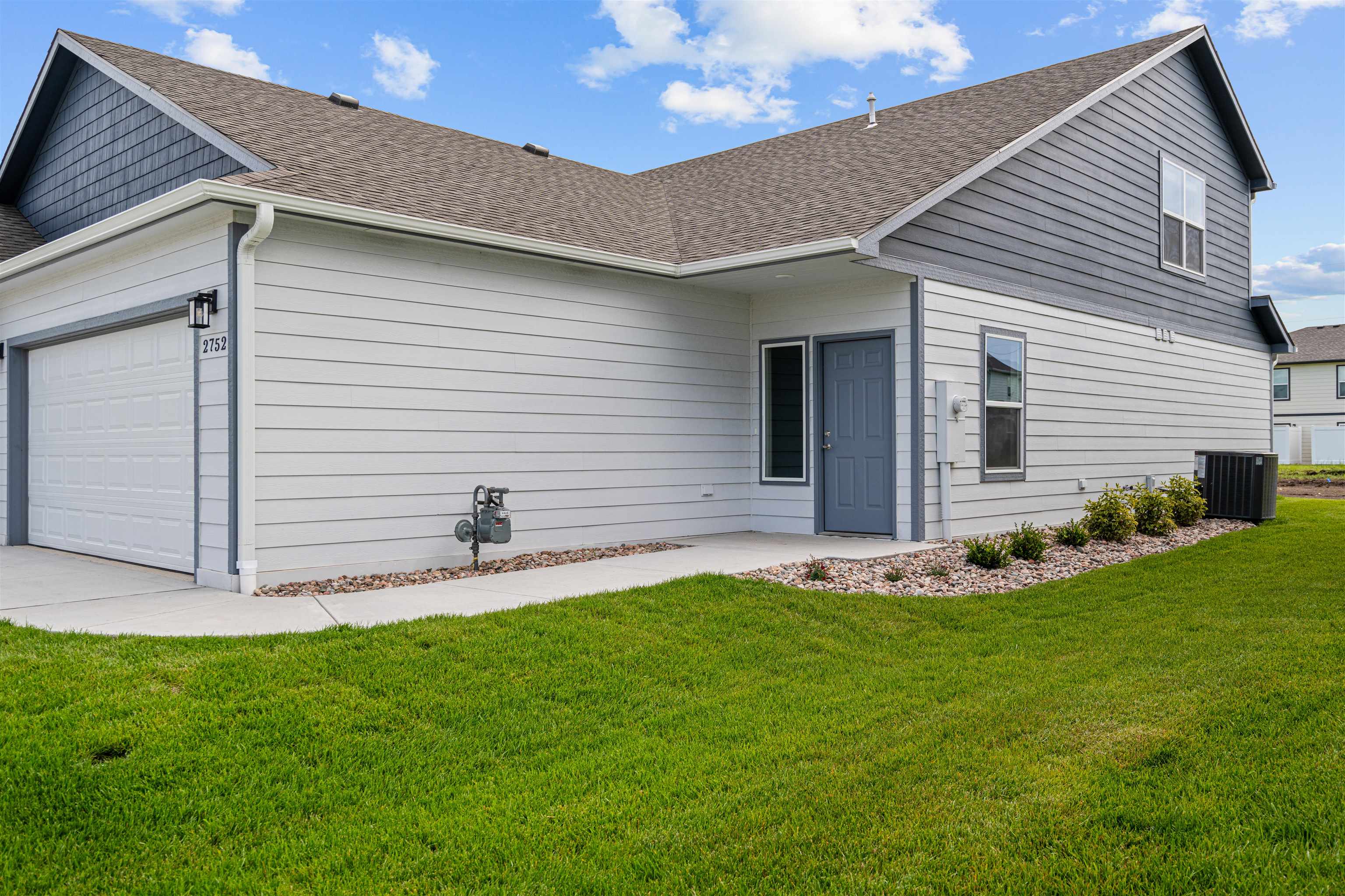 2752 Amelia Property Photo 2