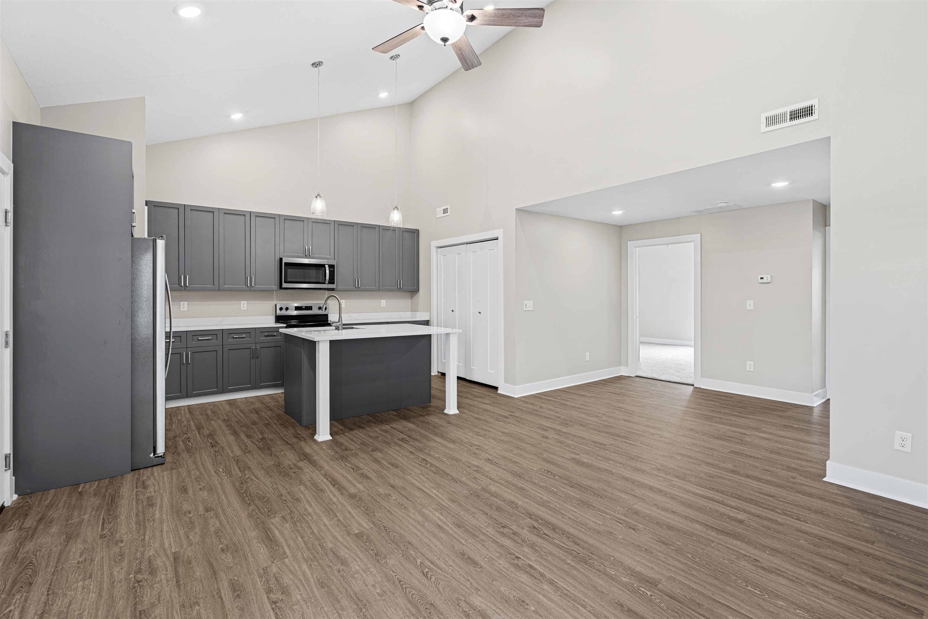 2752 Amelia Property Photo 4