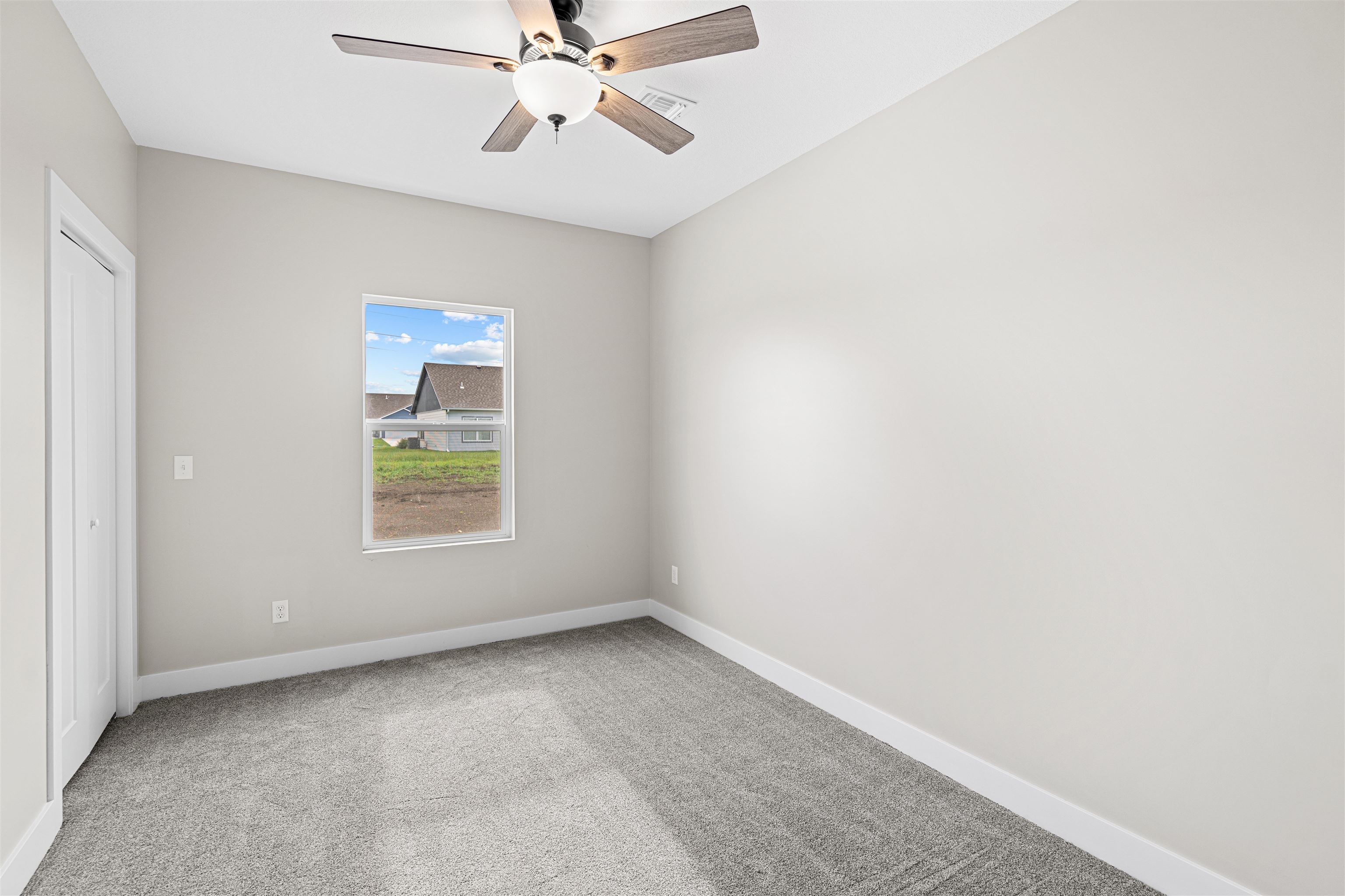 2752 Amelia Property Photo 14