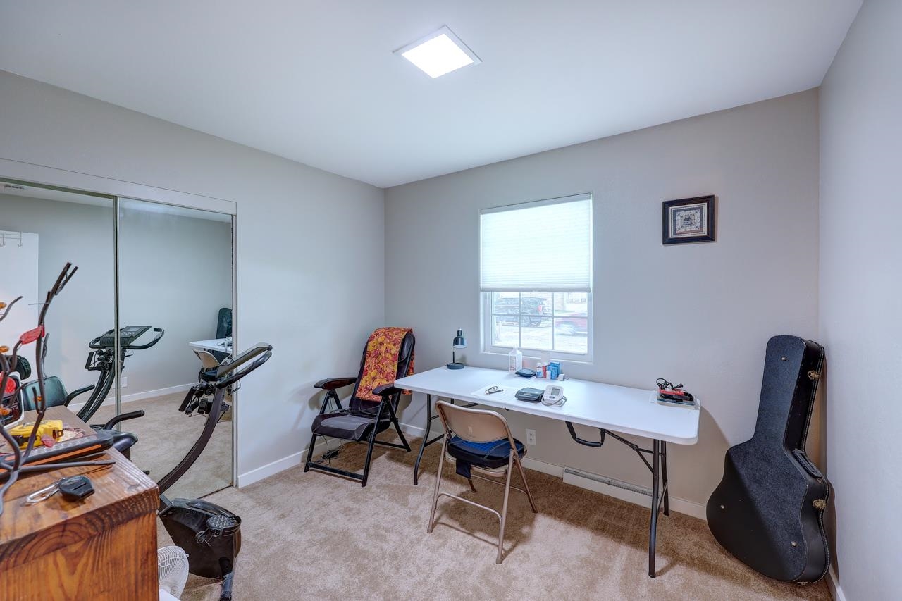 13 Easy St Property Photo 21