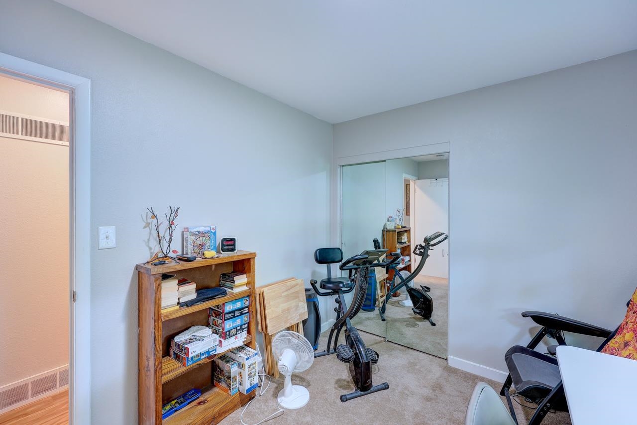13 Easy St Property Photo 23
