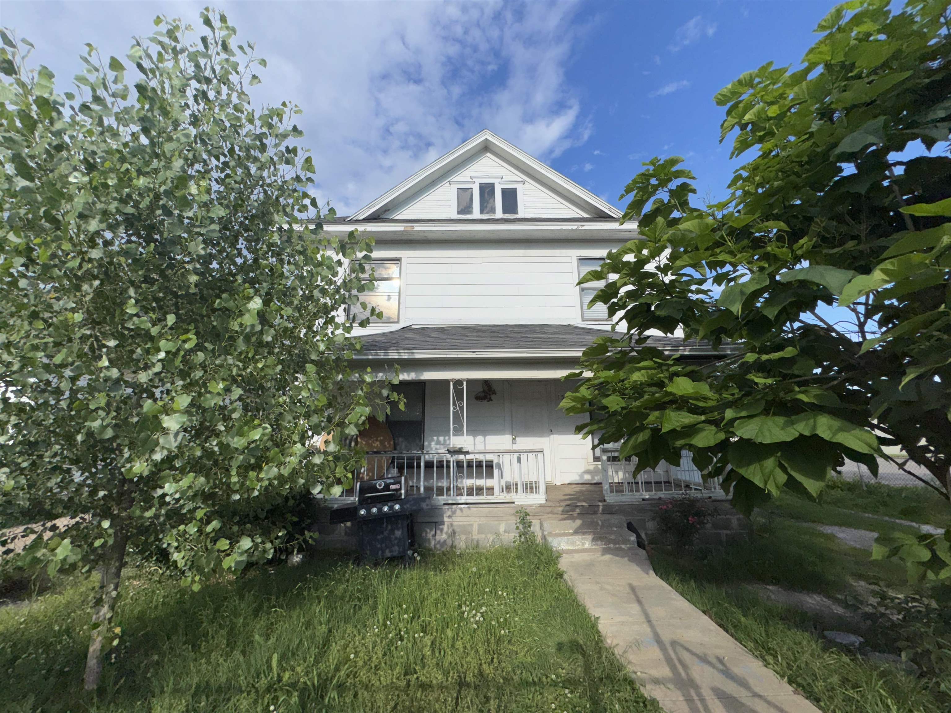 1546 S Santa Fe St Property Photo 1