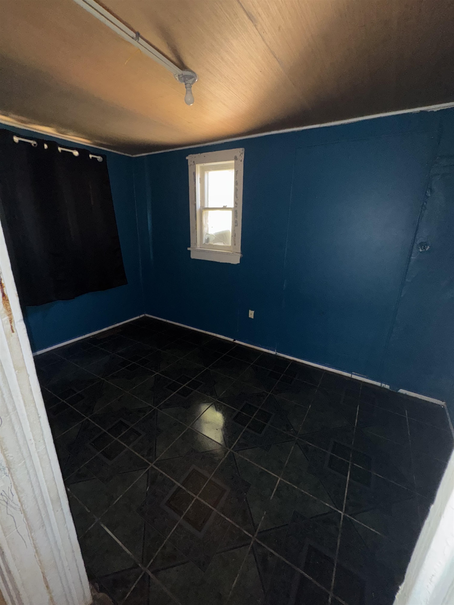 1546 S Santa Fe St Property Photo 4