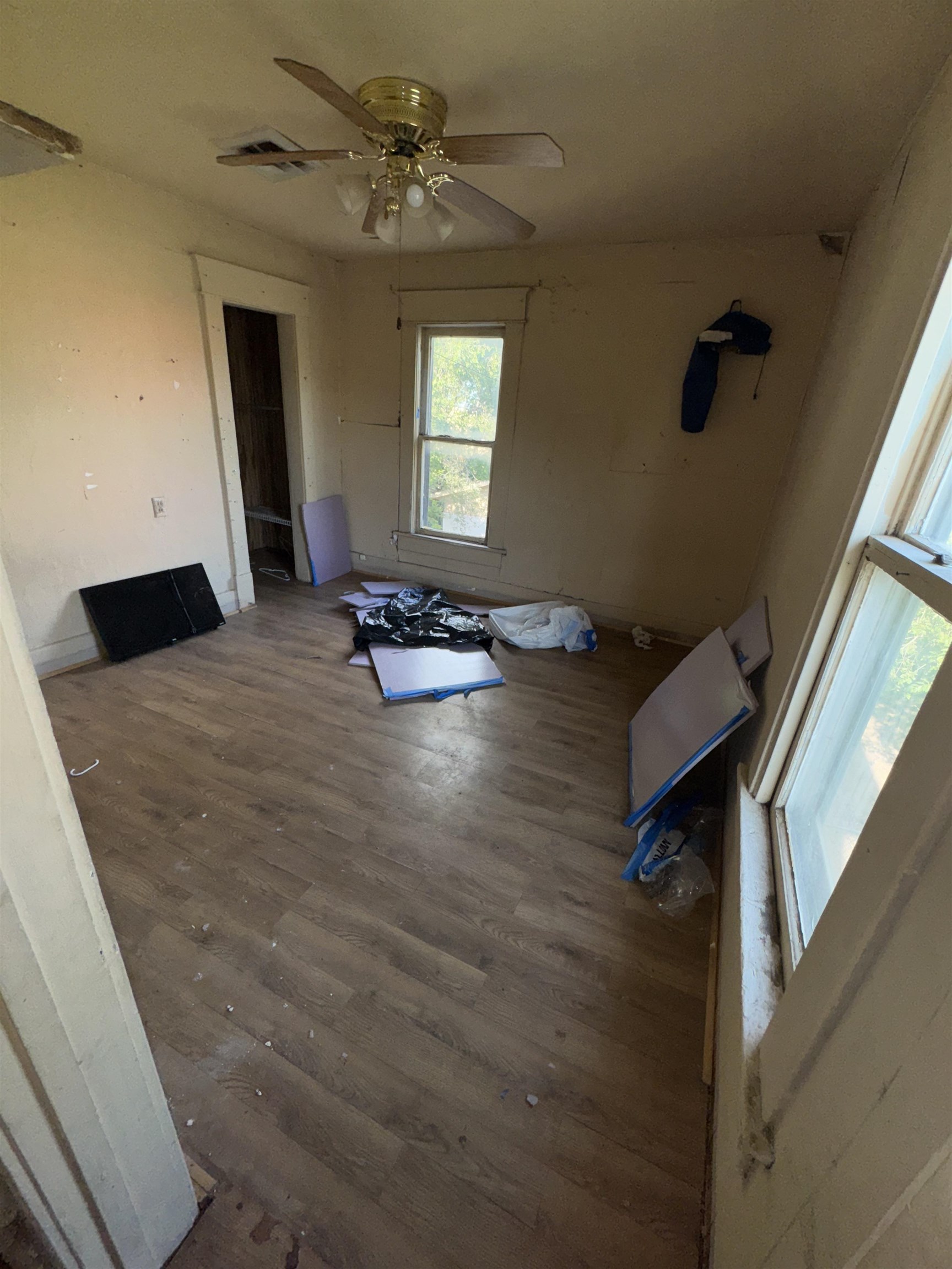 1546 S Santa Fe St Property Photo 8