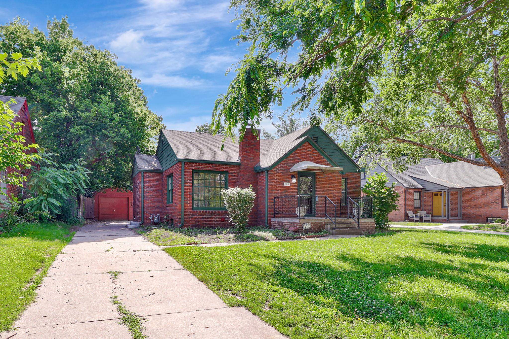 230 S Minneapolis Avenue Property Photo 5